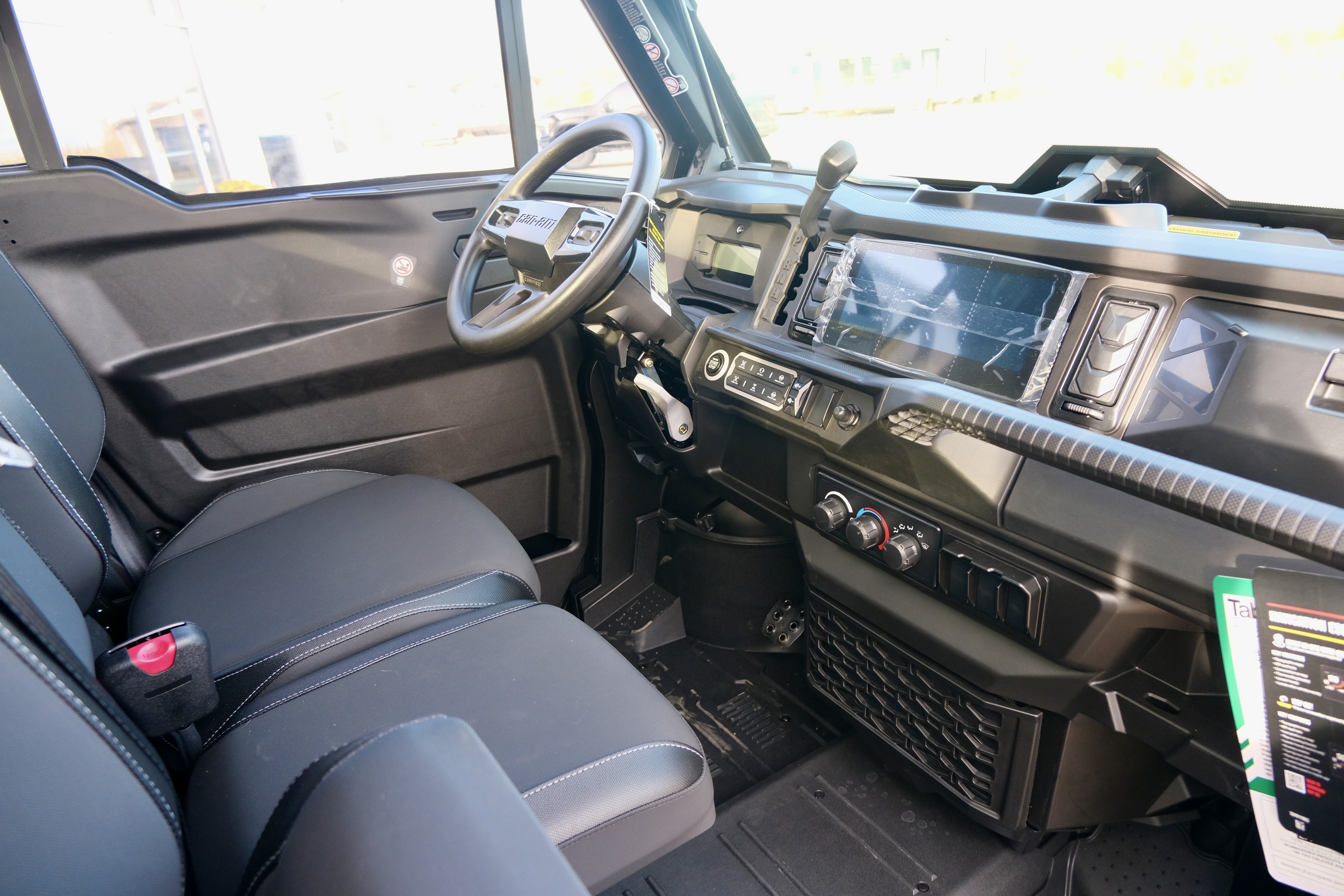 2026 Can-Am Defender Limited HD11 - Photo 5