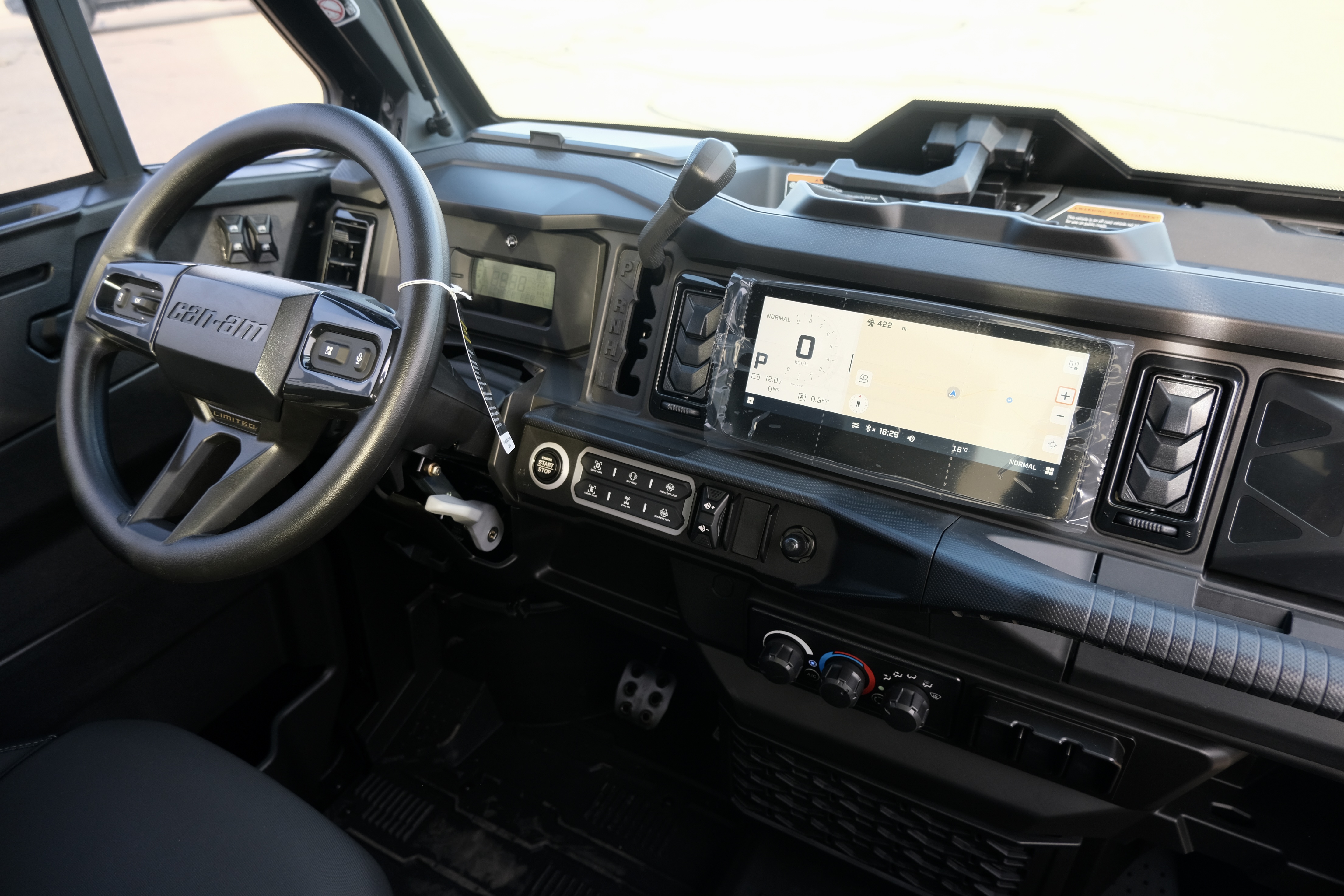 2026 Can-Am Defender Limited HD11 - Photo 10
