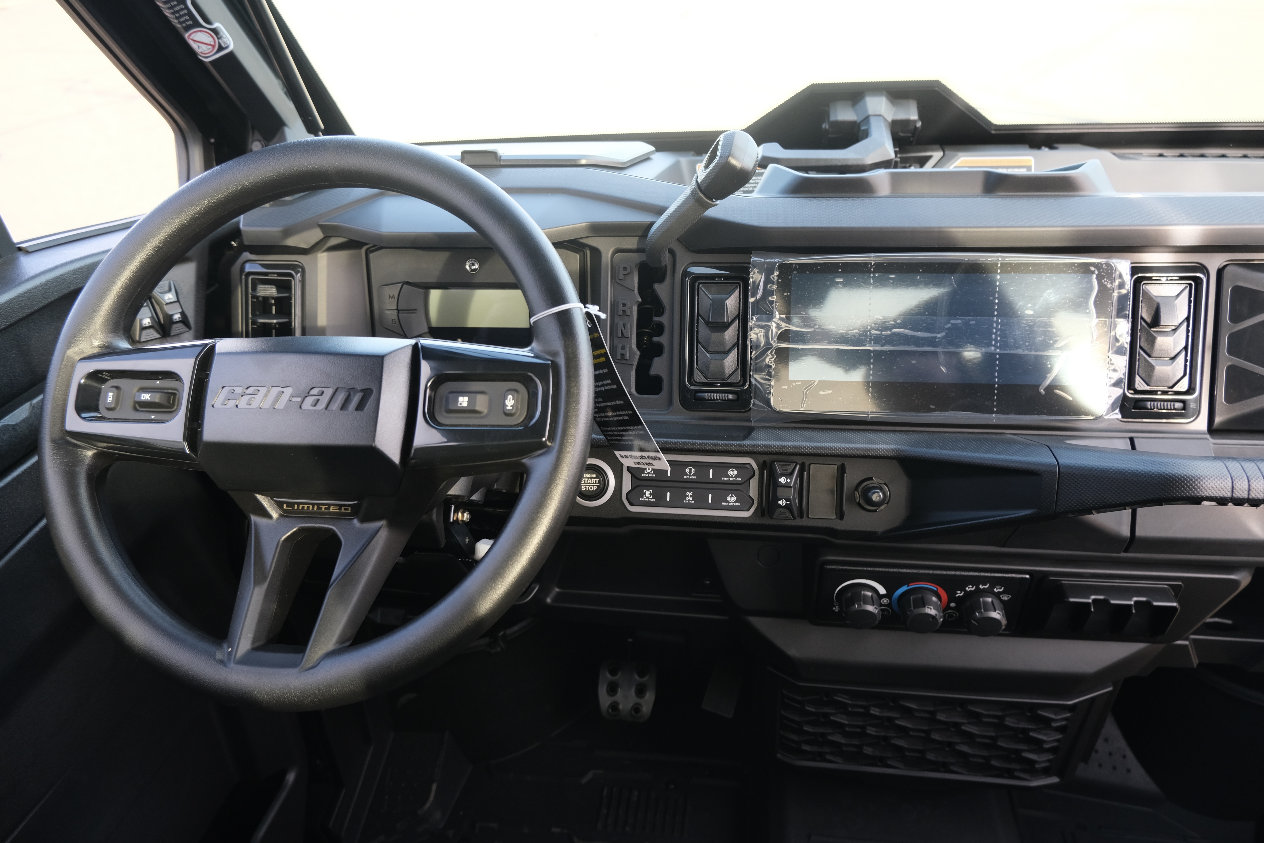 2026 Can-Am Defender Limited HD11 - Photo 11