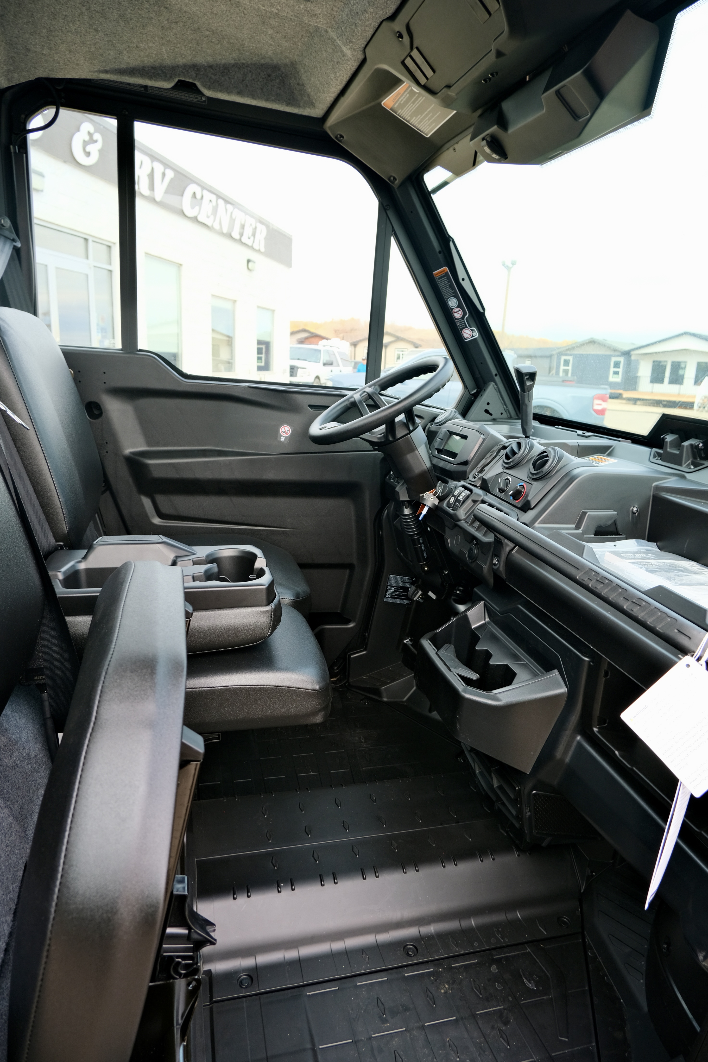 2026 Can-Am Defender DPS CAB HD9 - Photo 8