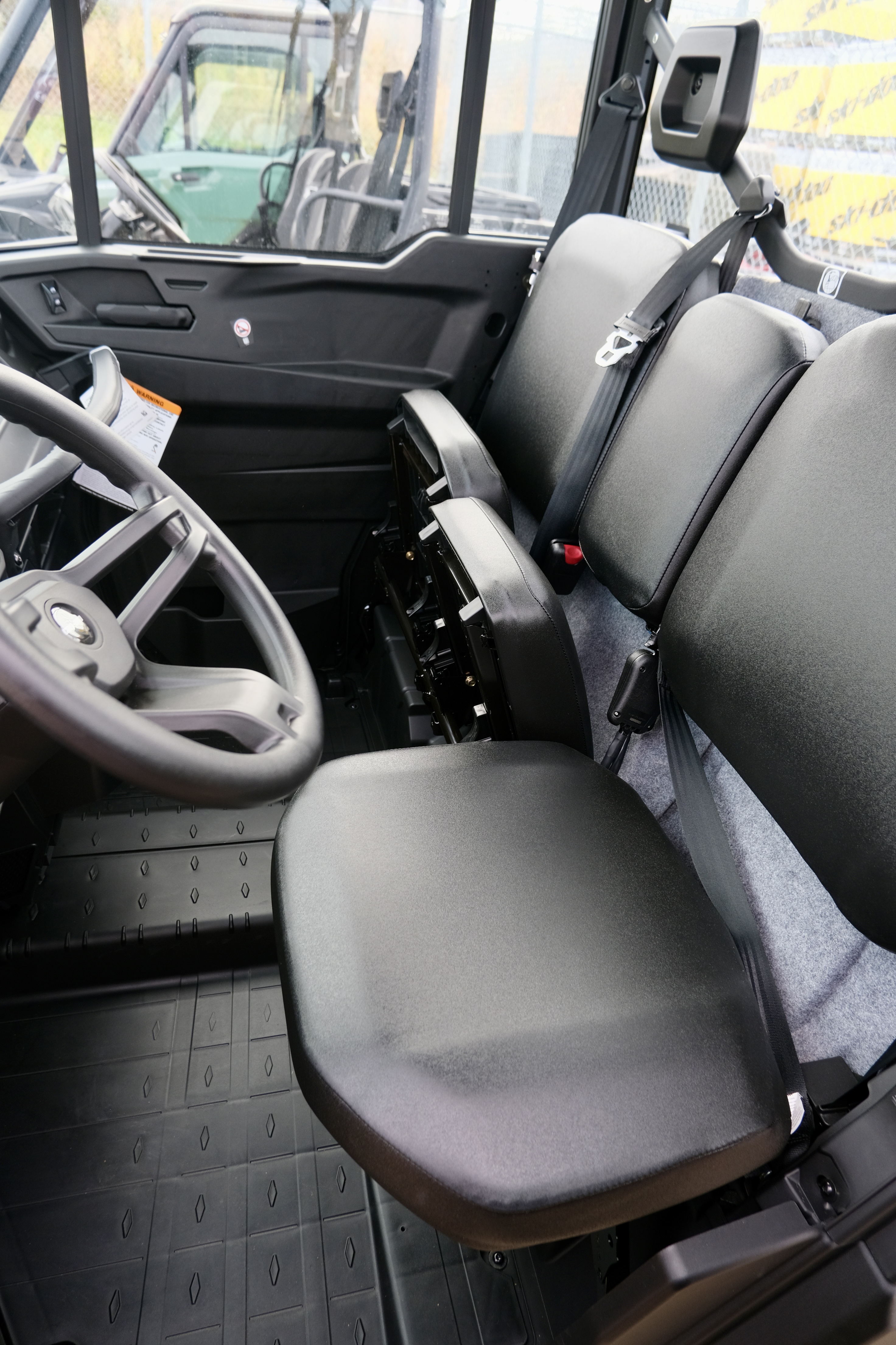 2026 Can-Am Defender DPS CAB HD9 - Photo 9
