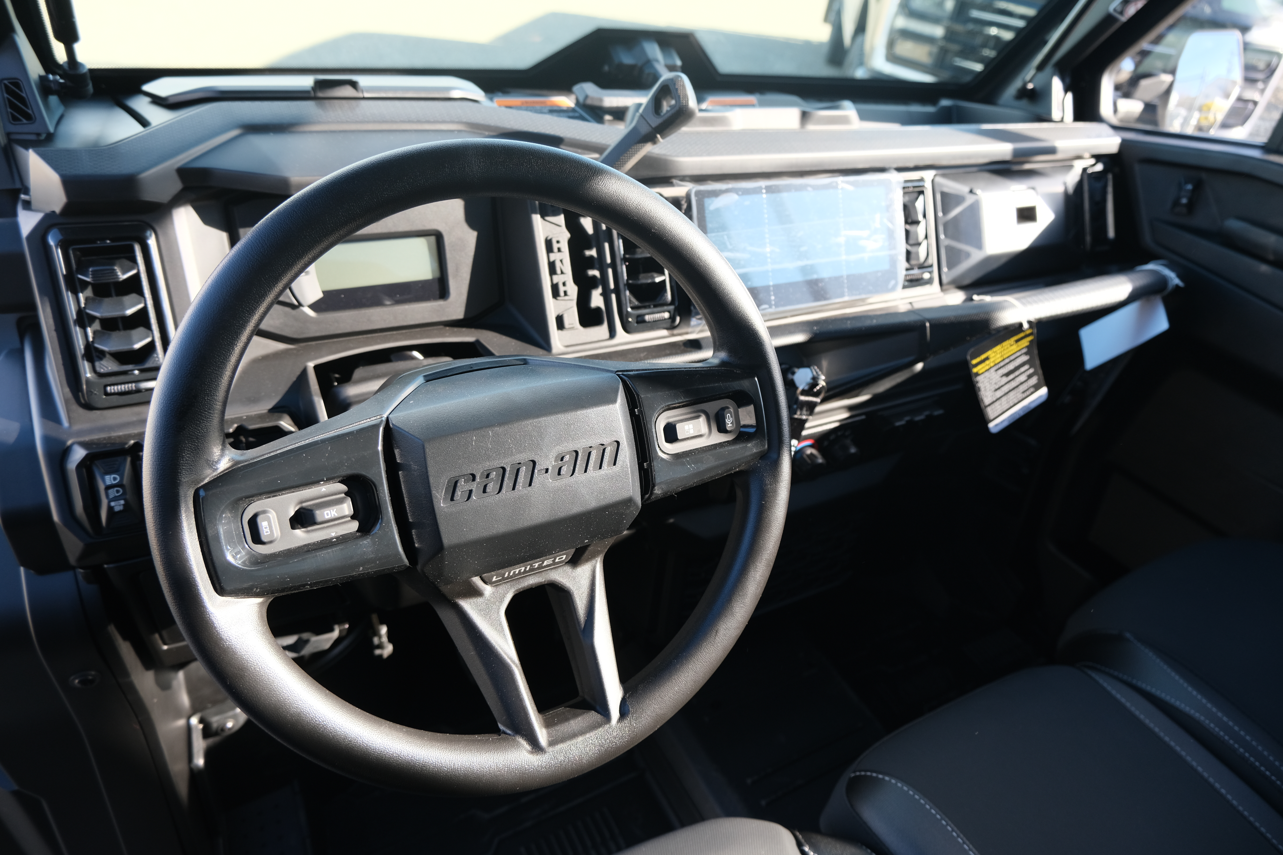 2026 Can-Am Defender MAX Limited HD11 - Photo 7