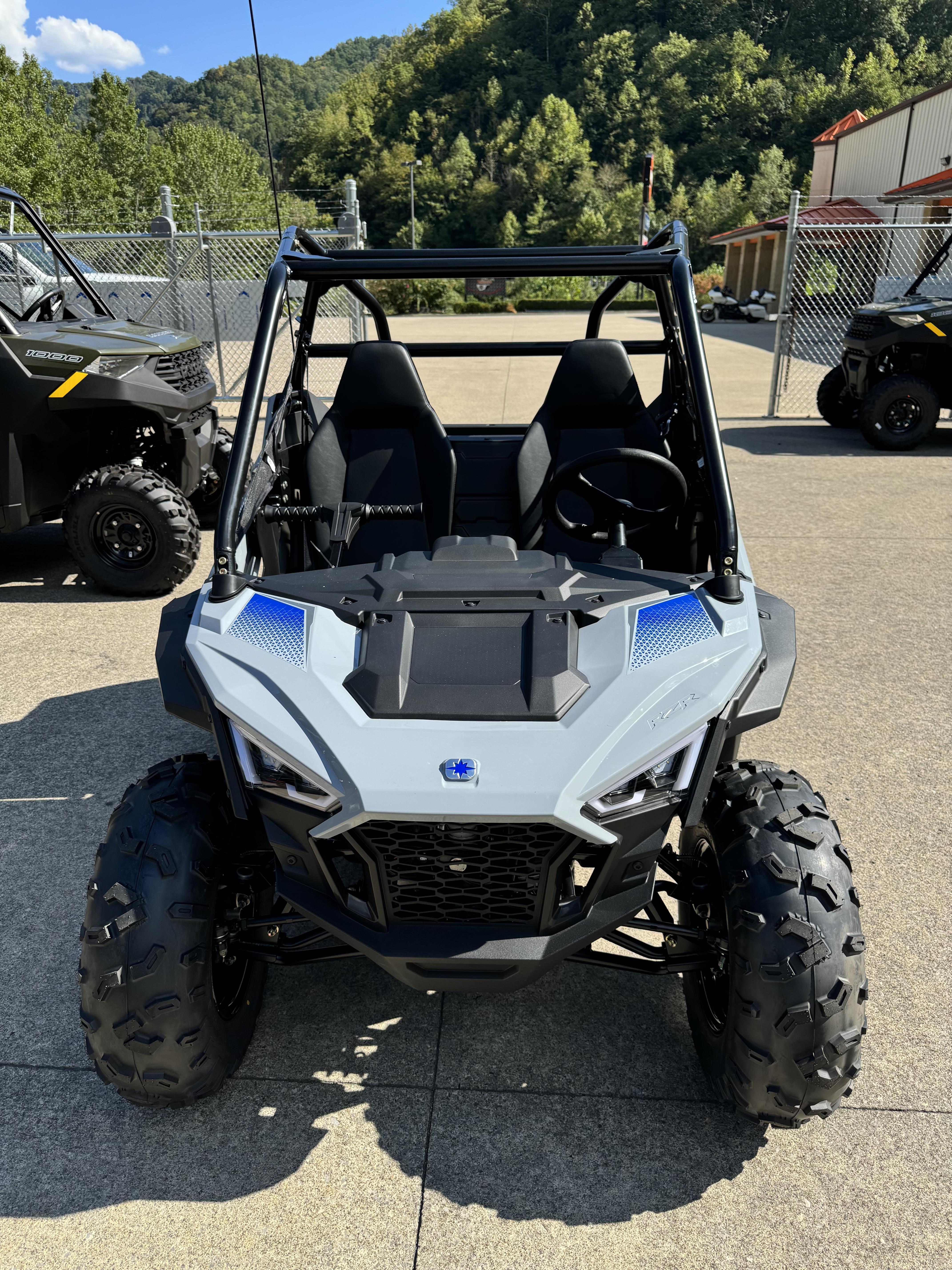 2025 Polaris RZR 200 EFI - Photo 2