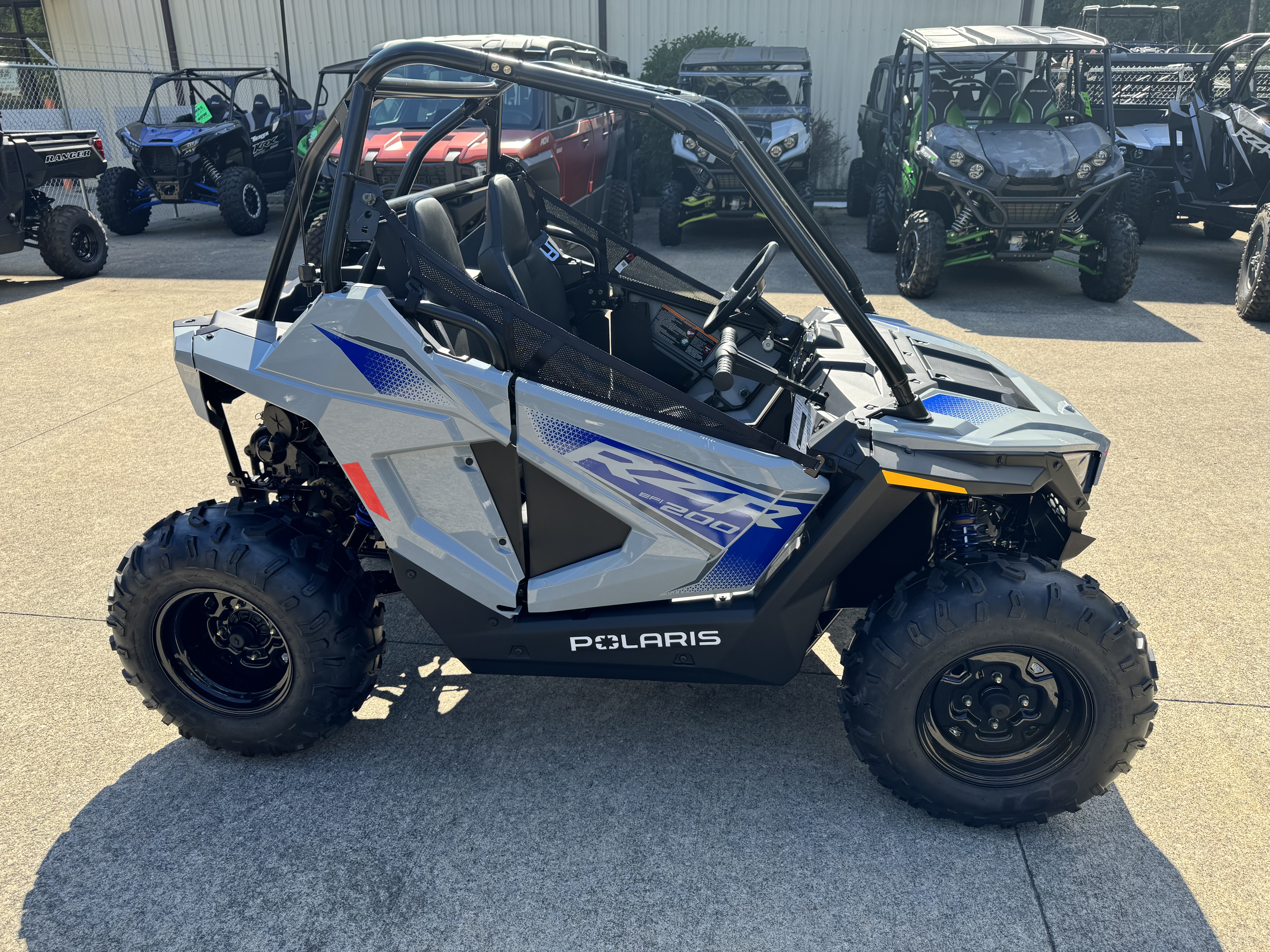 2025 Polaris RZR 200 EFI - Photo 3