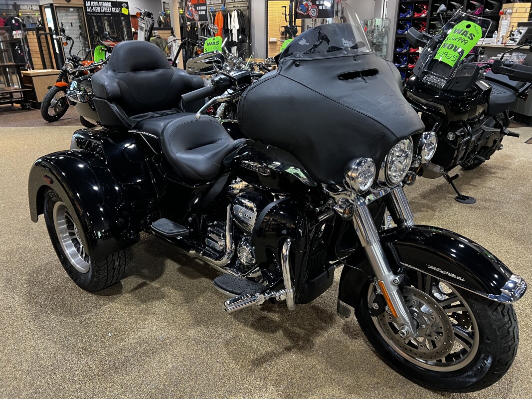 2020 Harley-Davidson® FLHTCUTG
