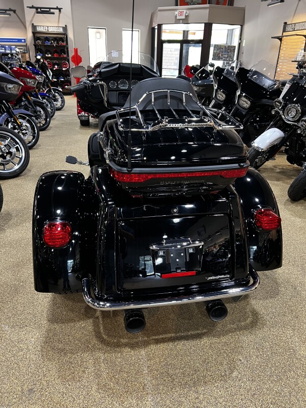2020 Harley-Davidson® FLHTCUTG - Photo 3