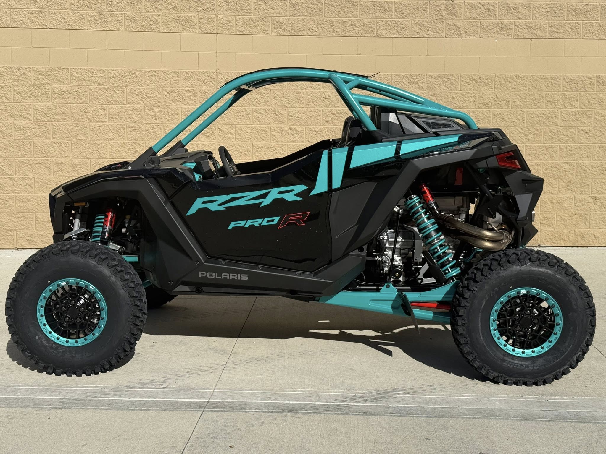 2025 Polaris RZR PRO R ULTIMATE