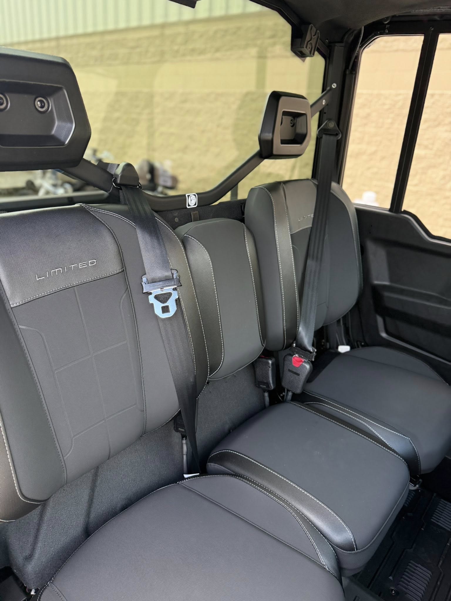 2026 Can-Am DEFENDER LIMITED HD11 - Photo 2