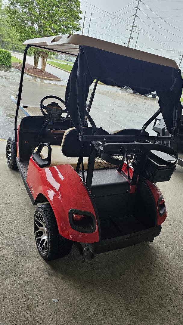 2021 E-Z-GO Valor Electric - Photo 10