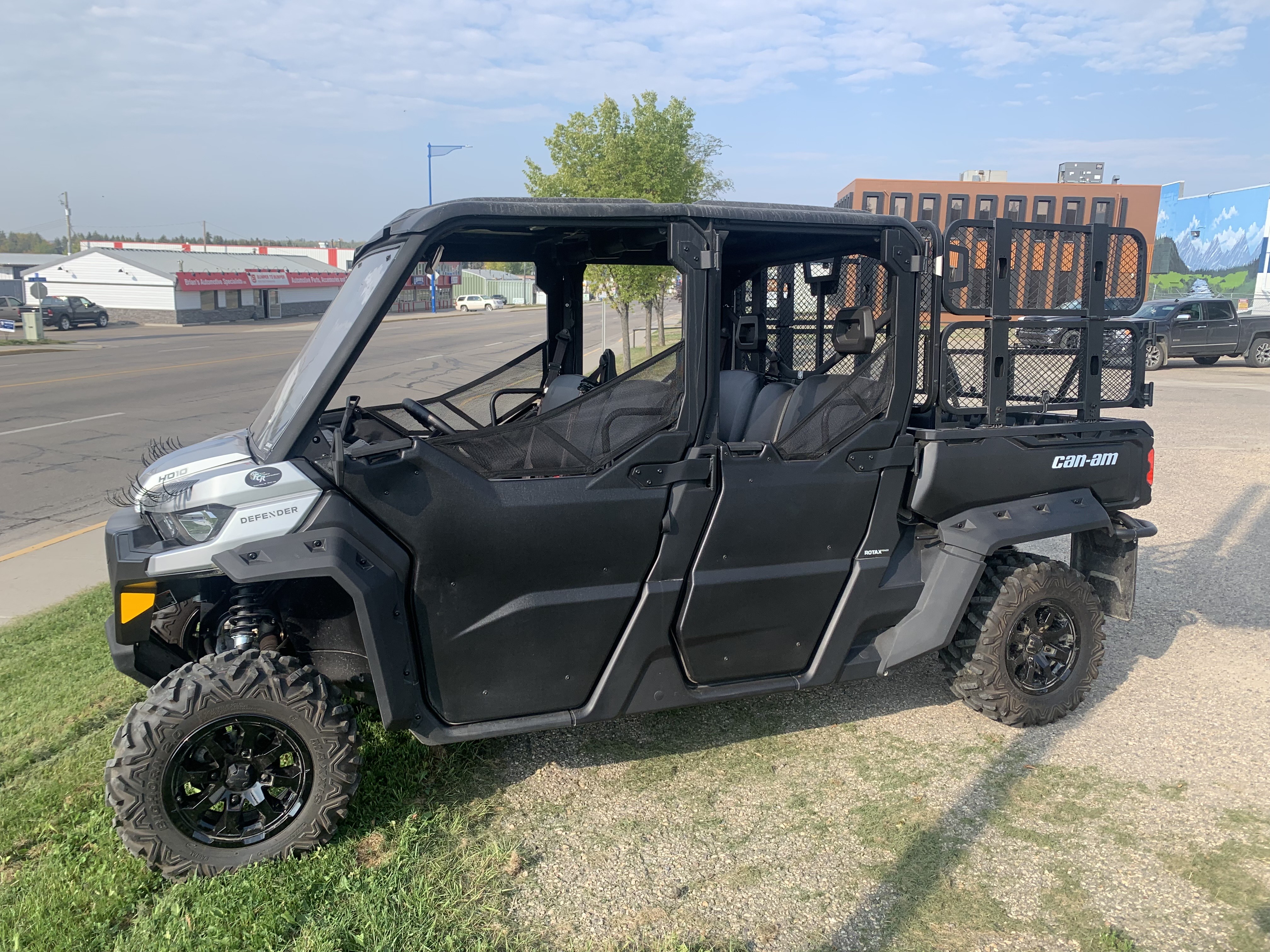 2020 Can-Am Defender Max HD10