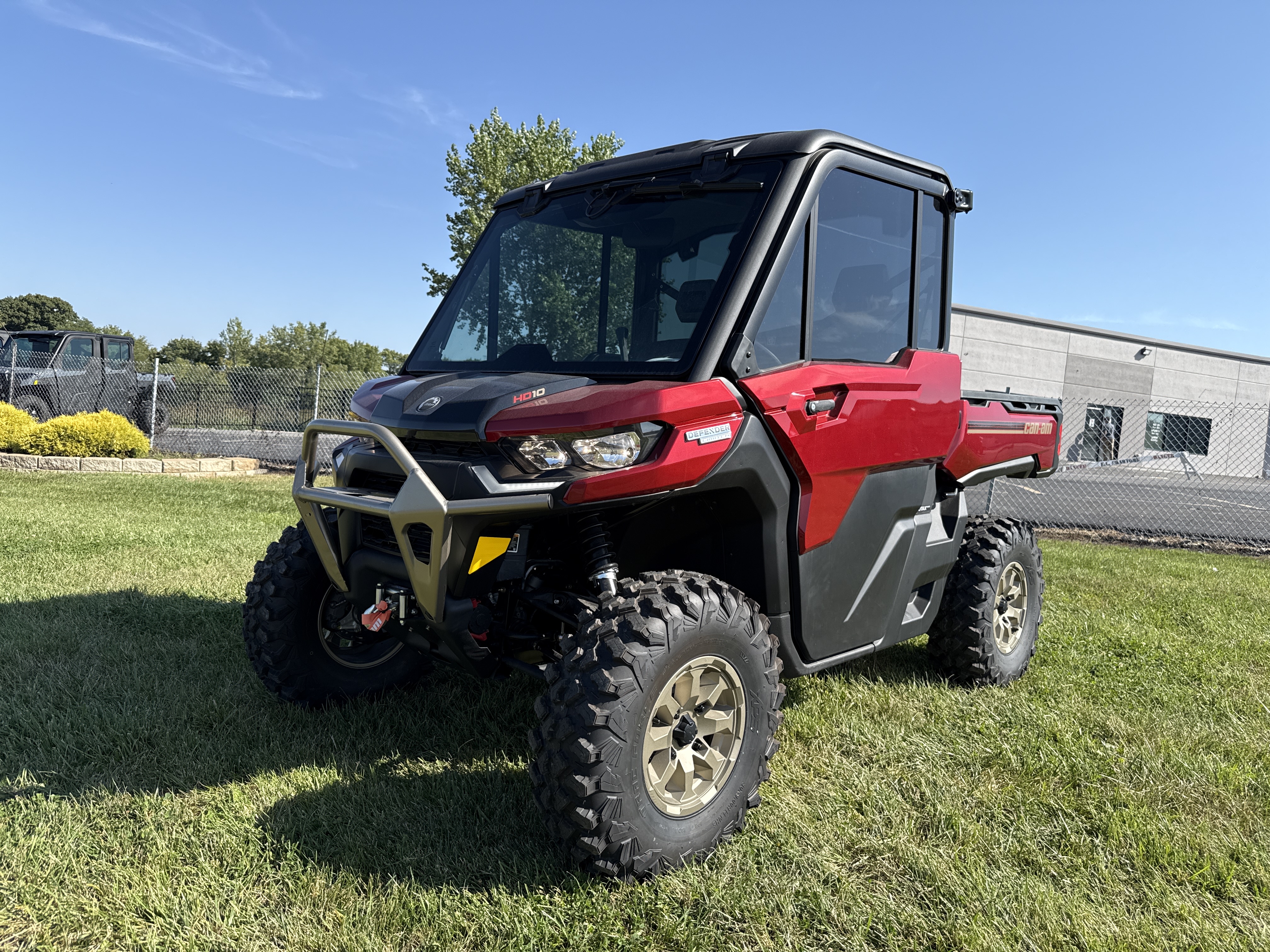 2025 Can-Am Defender Limited HD10