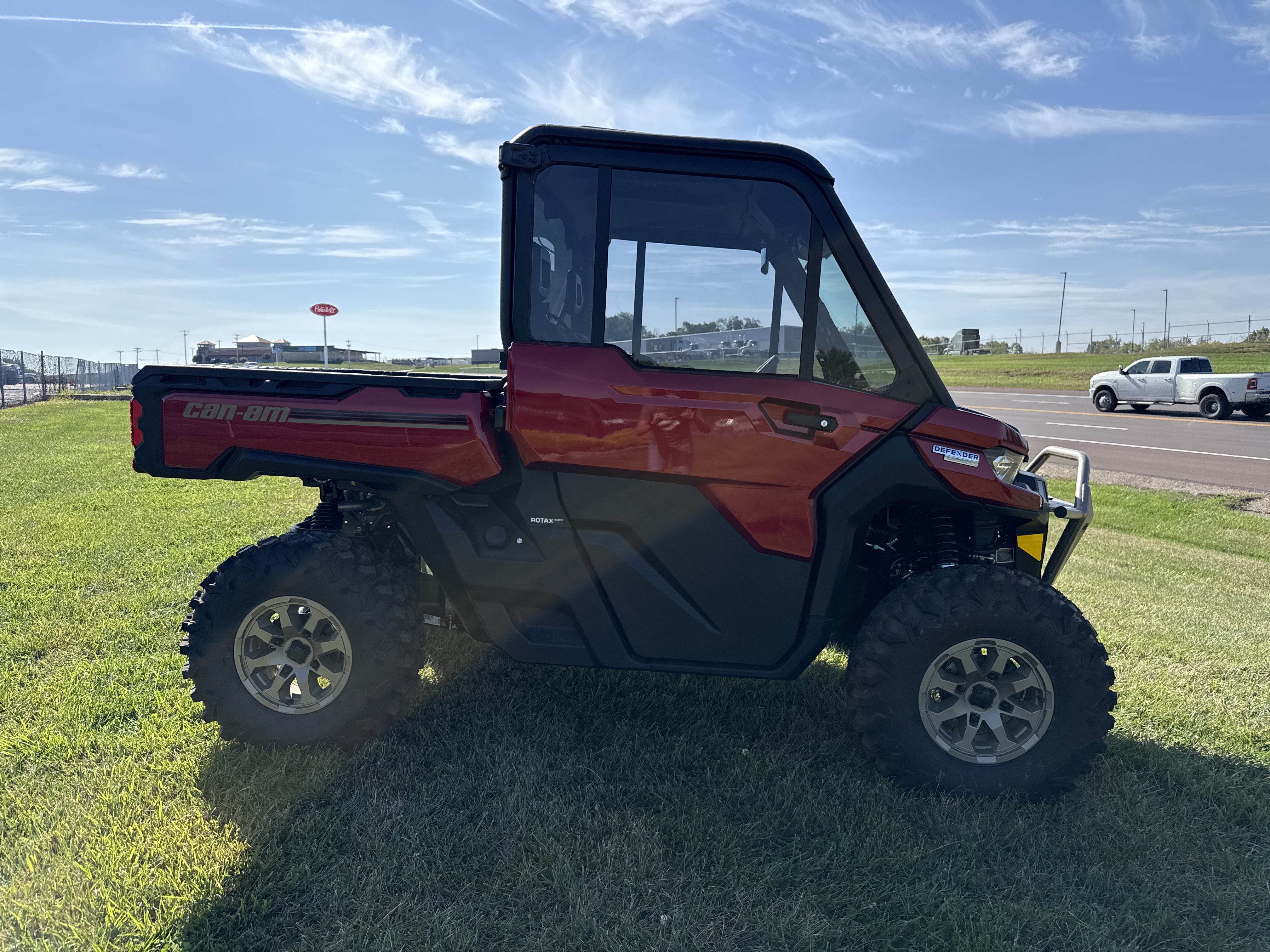 2025 Can-Am Defender Limited HD10 - Photo 5