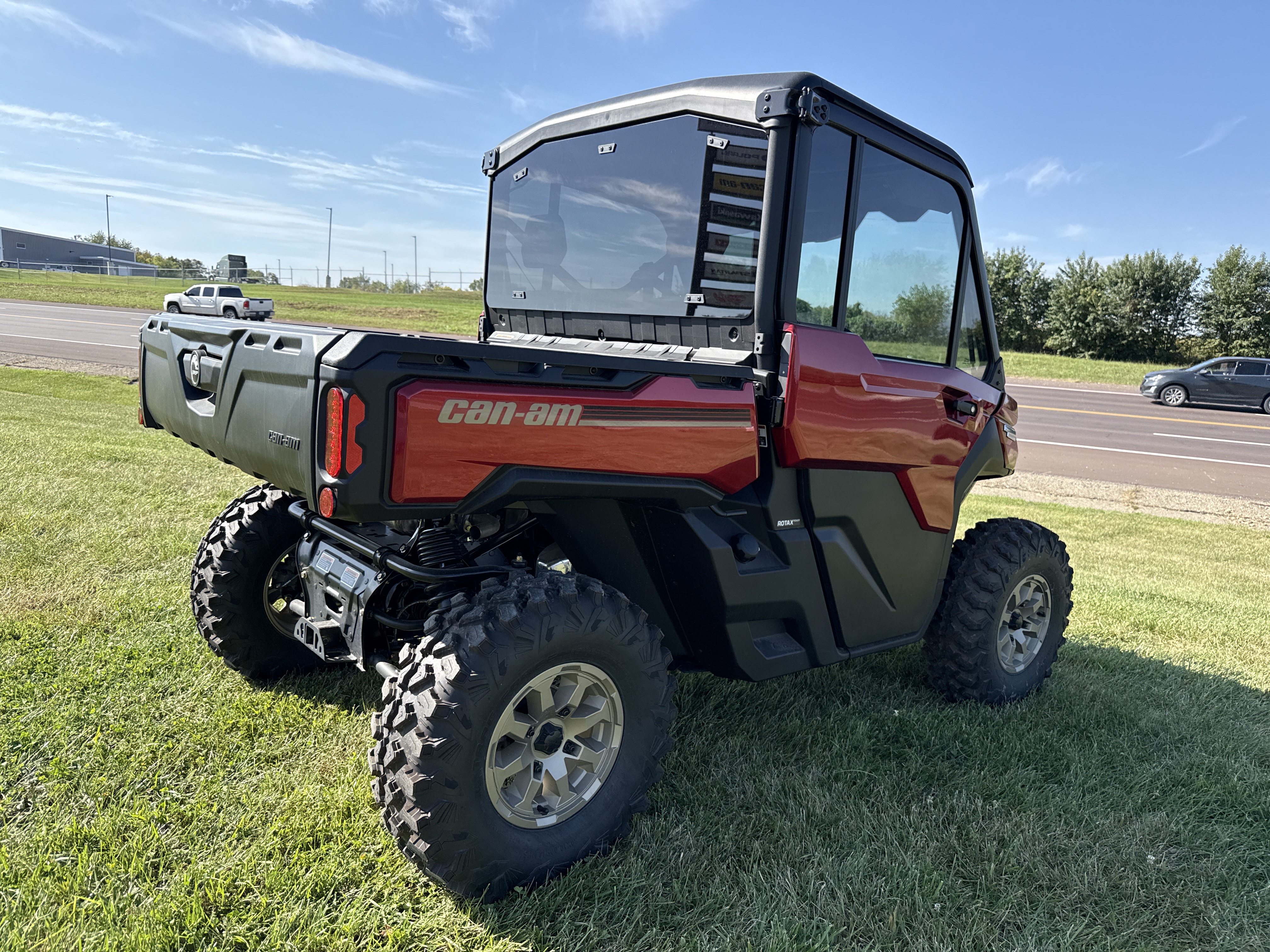 2025 Can-Am Defender Limited HD10 - Photo 4