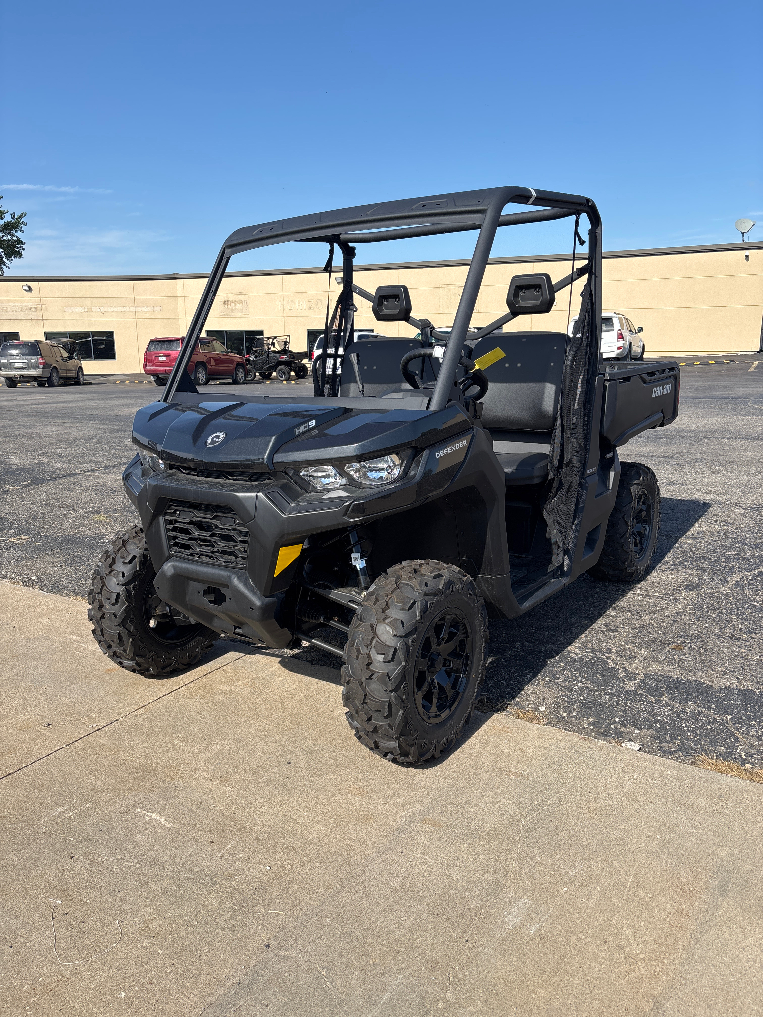 2025 Can-Am Defender HD9 - Photo 2