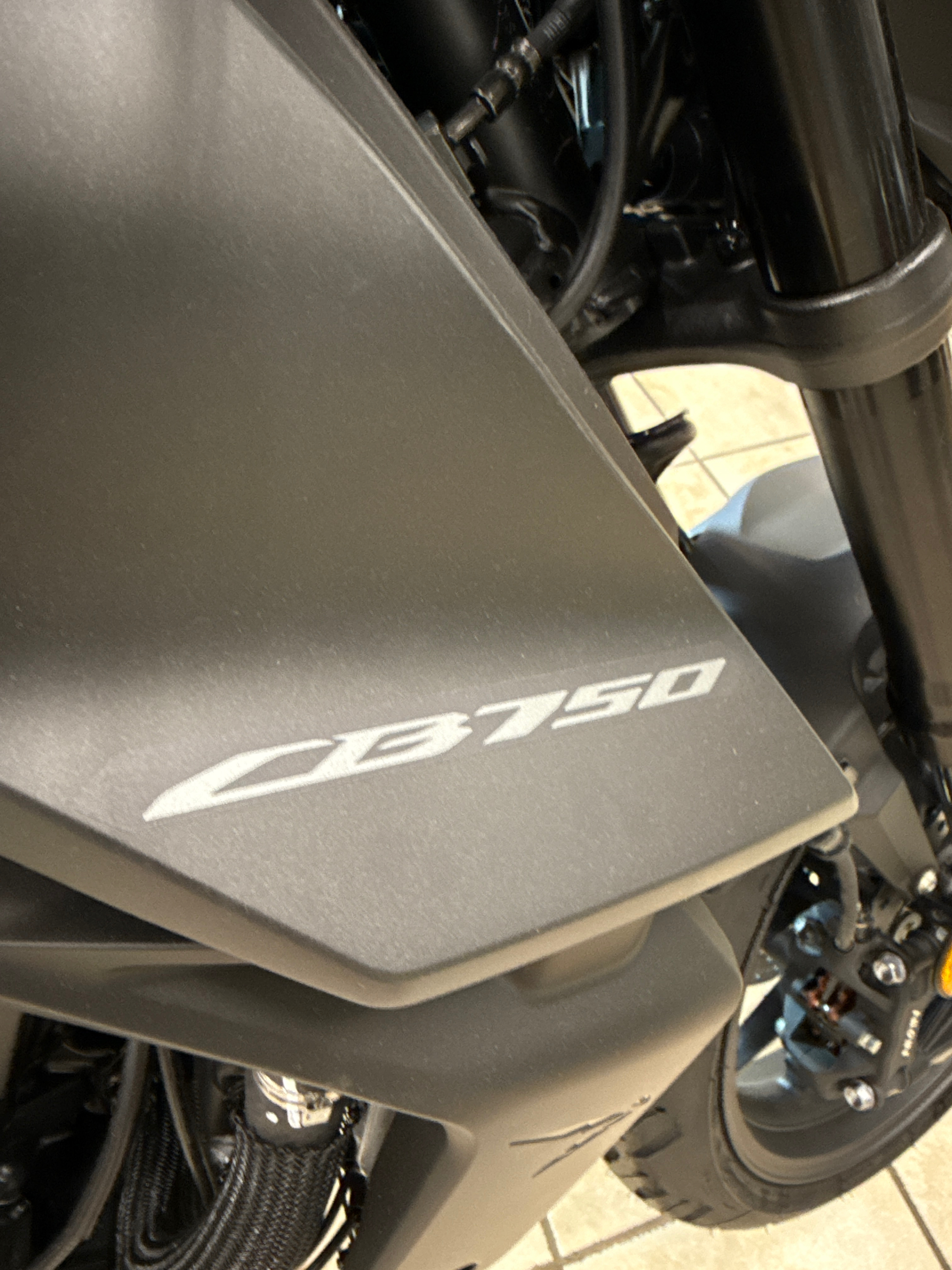 2025 Honda CB750 - Photo 3