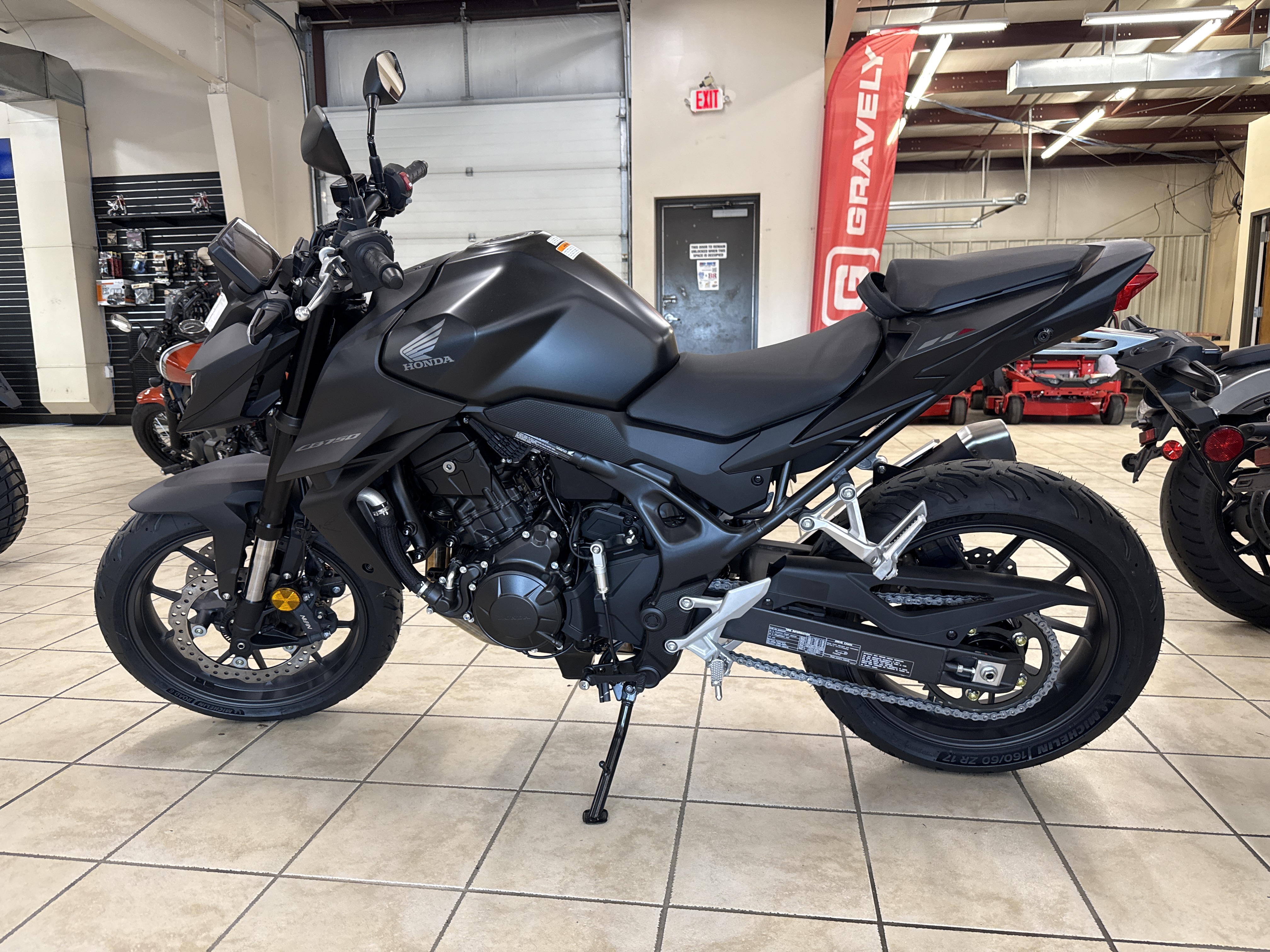 2025 Honda CB750 - Photo 4