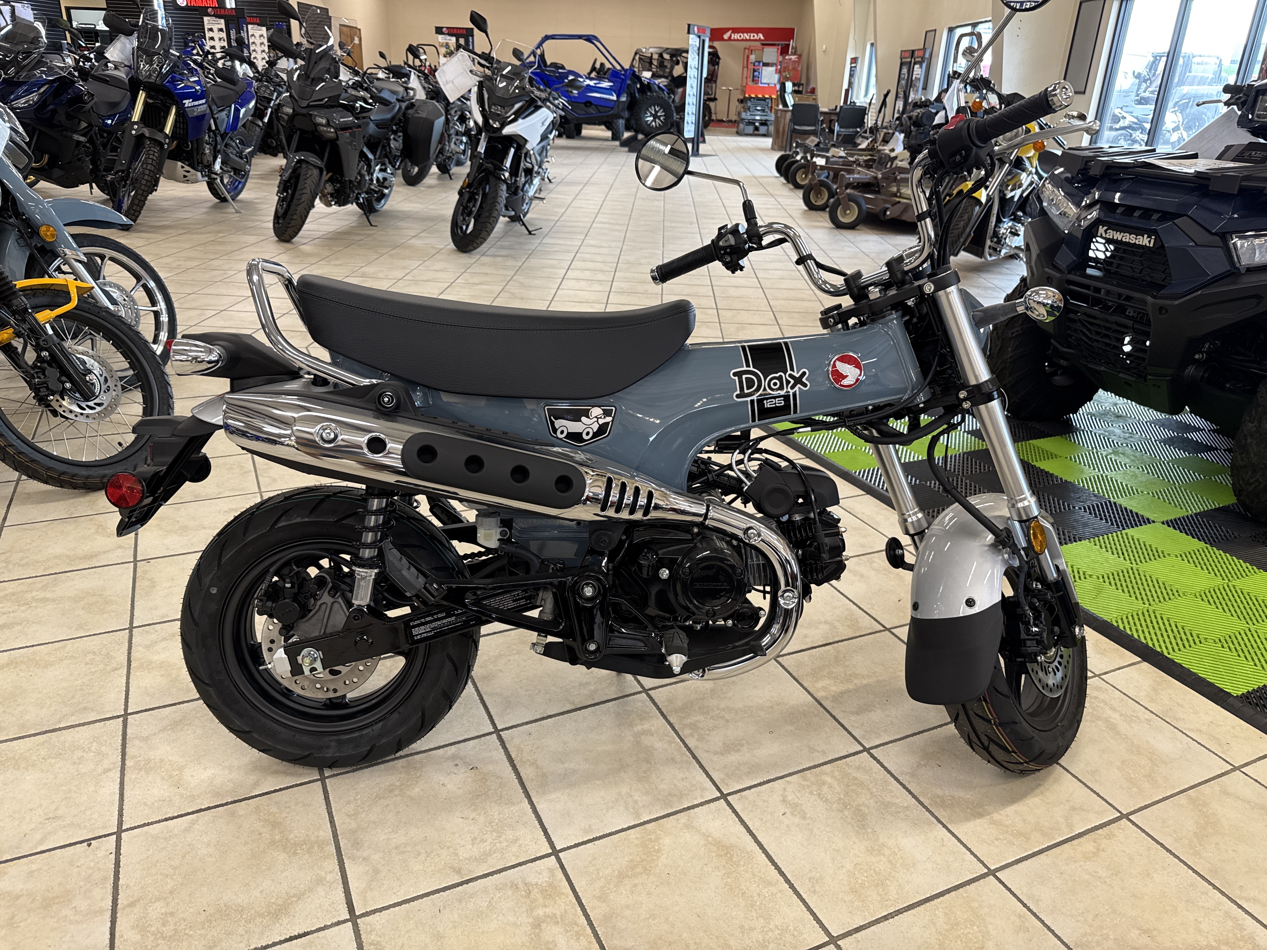 2025 Honda DAX - Photo 2