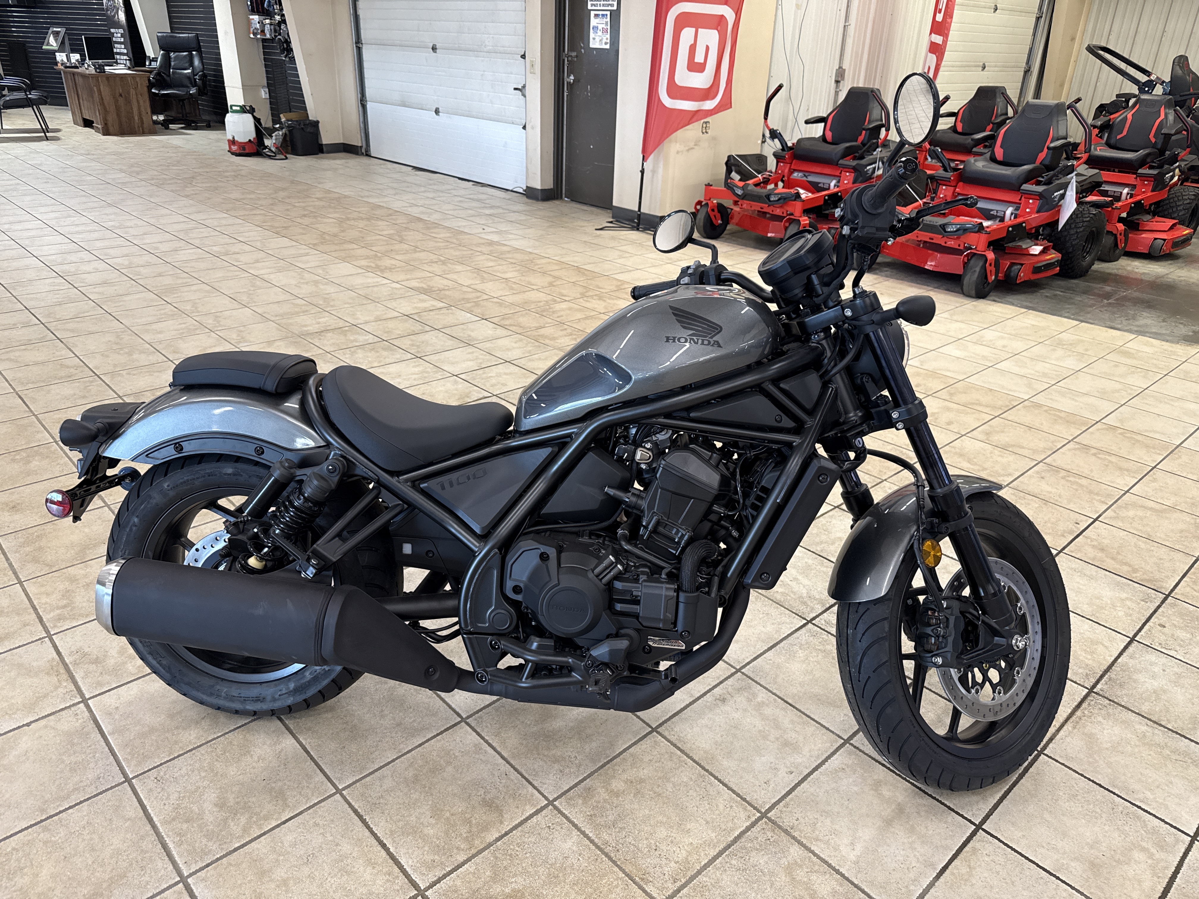 2024 Honda REBEL 1100 - Photo 2
