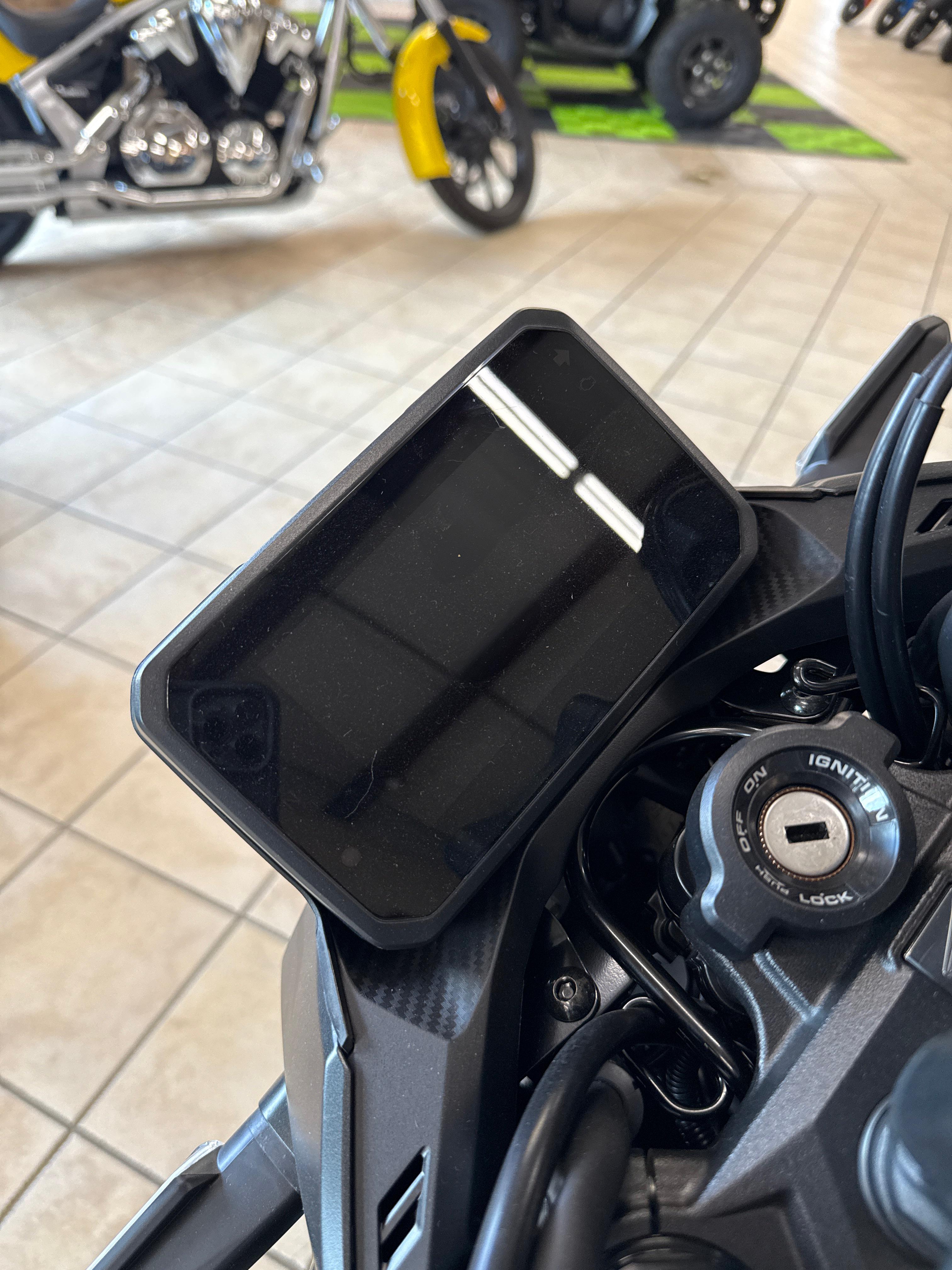 2025 Honda CB500F - Photo 5
