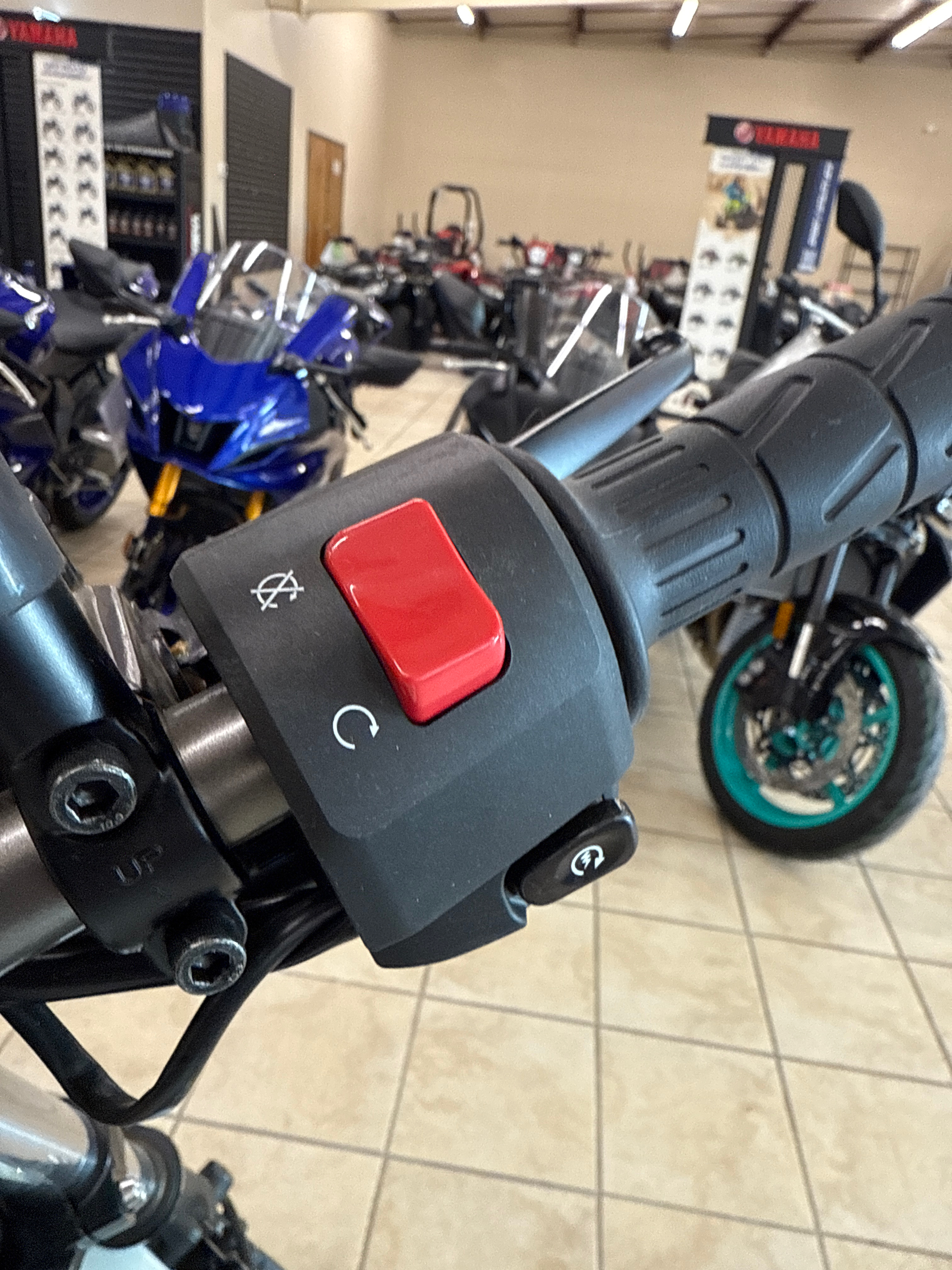 2024 Kawasaki Eliminator ABS - Photo 6