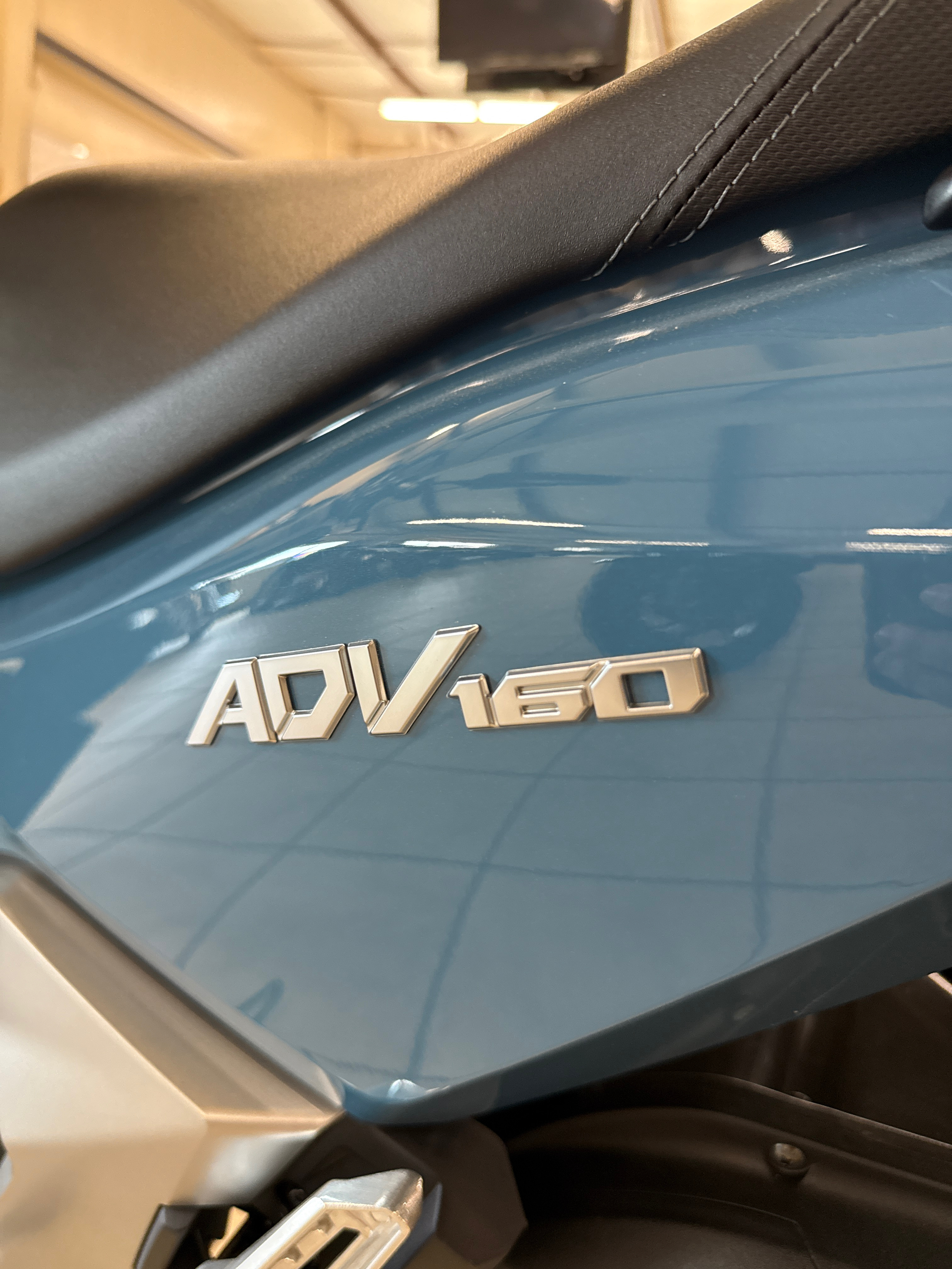 2025 Honda ADV160 - Photo 3