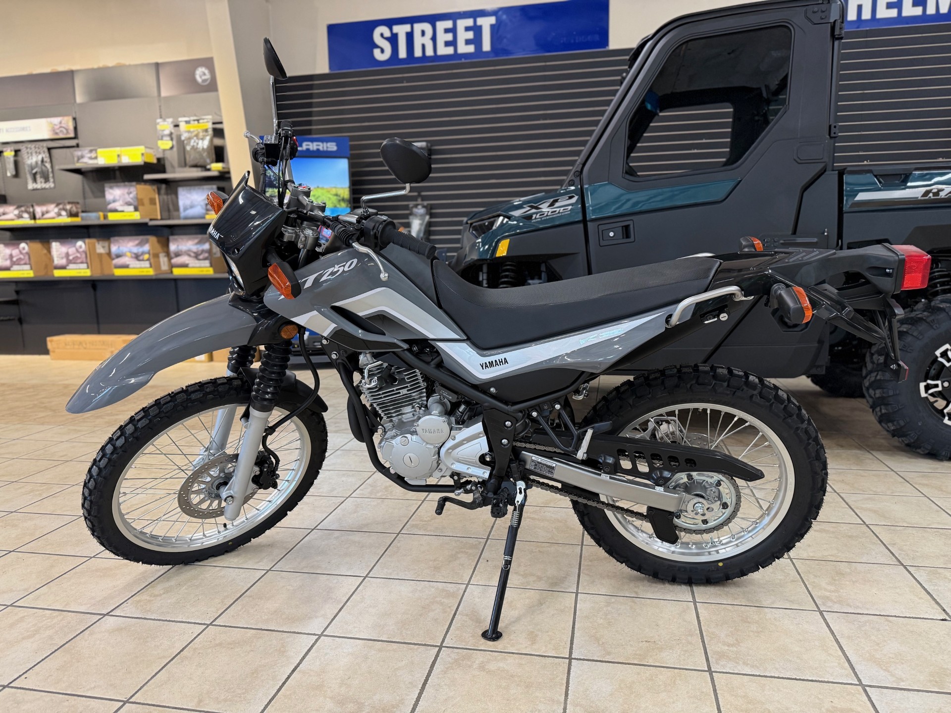 2024 Yamaha XT 250 - Photo 3