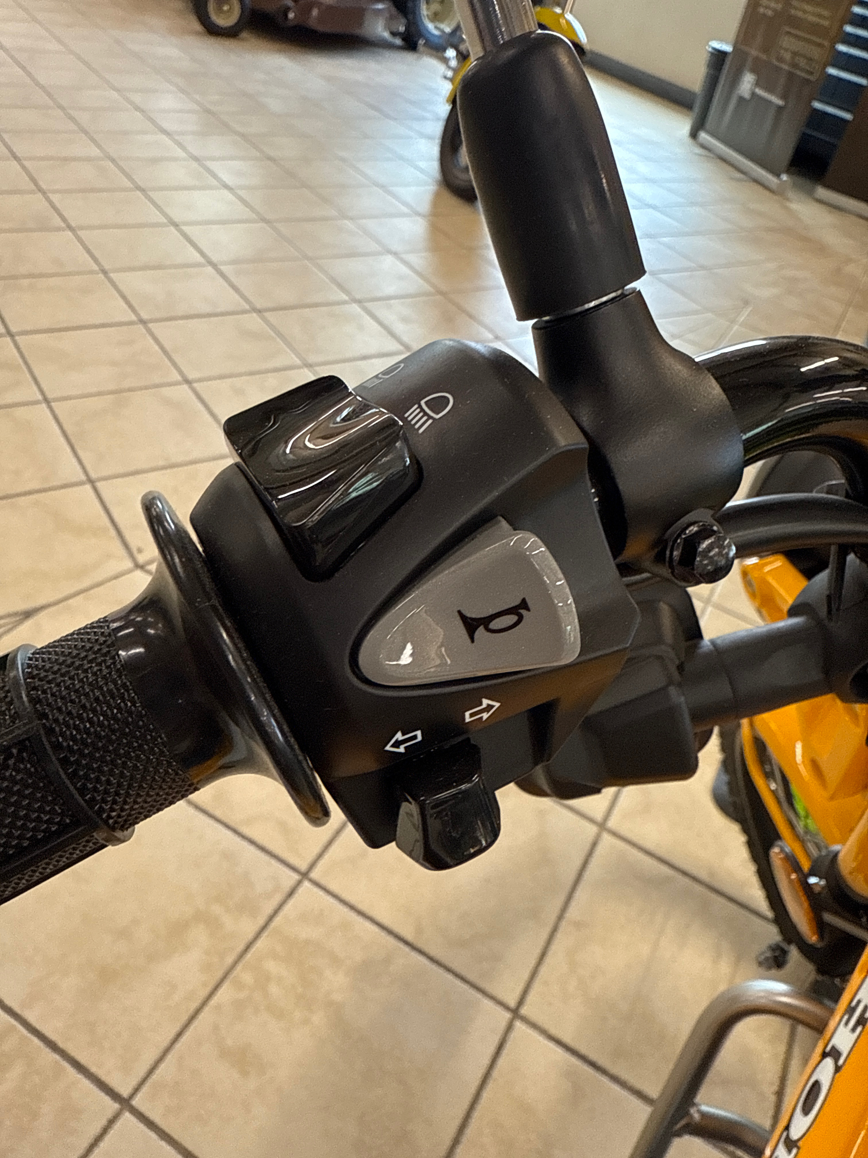 2024 Honda TRAIL 125 - Photo 5