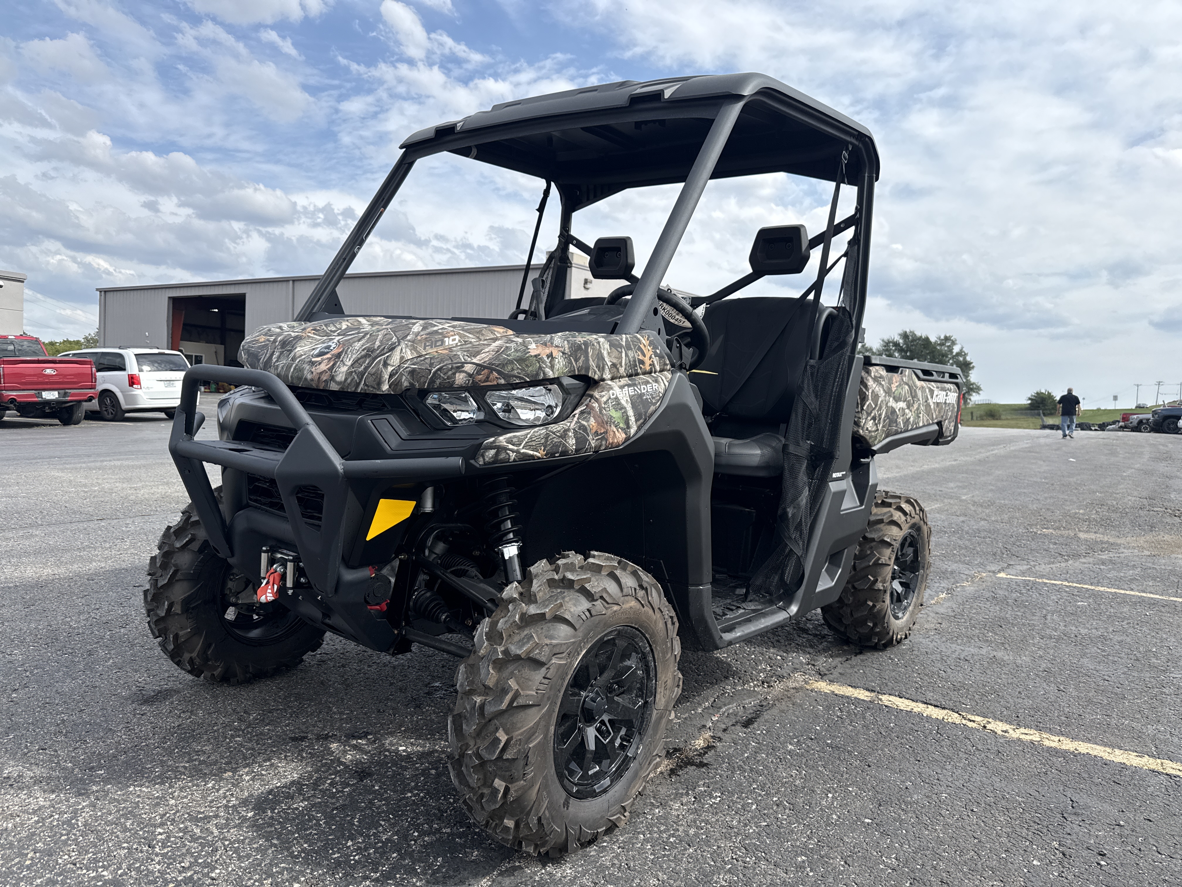 2024 Can-Am Defender XT HD10