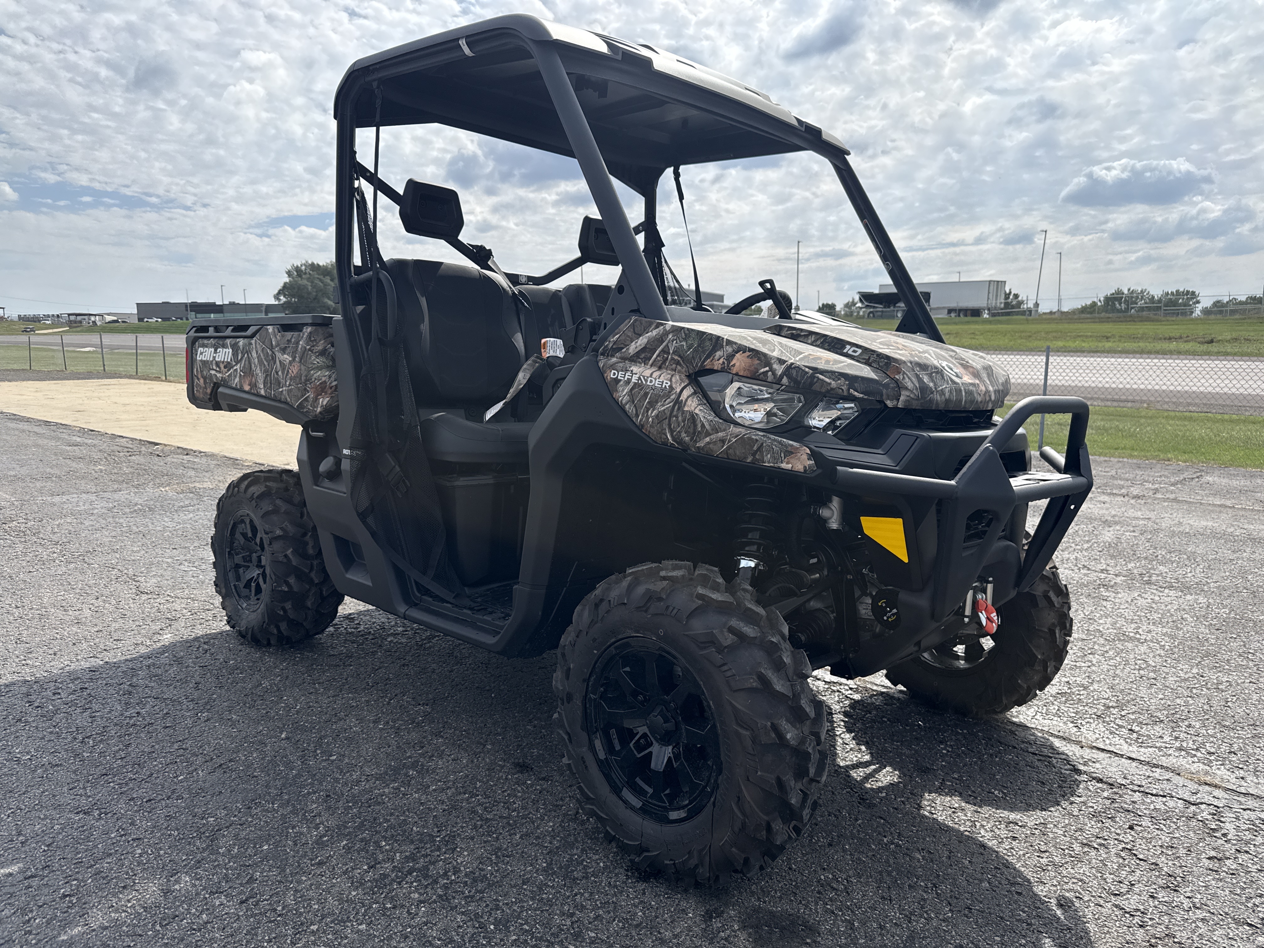 2024 Can-Am Defender XT HD10 - Photo 5