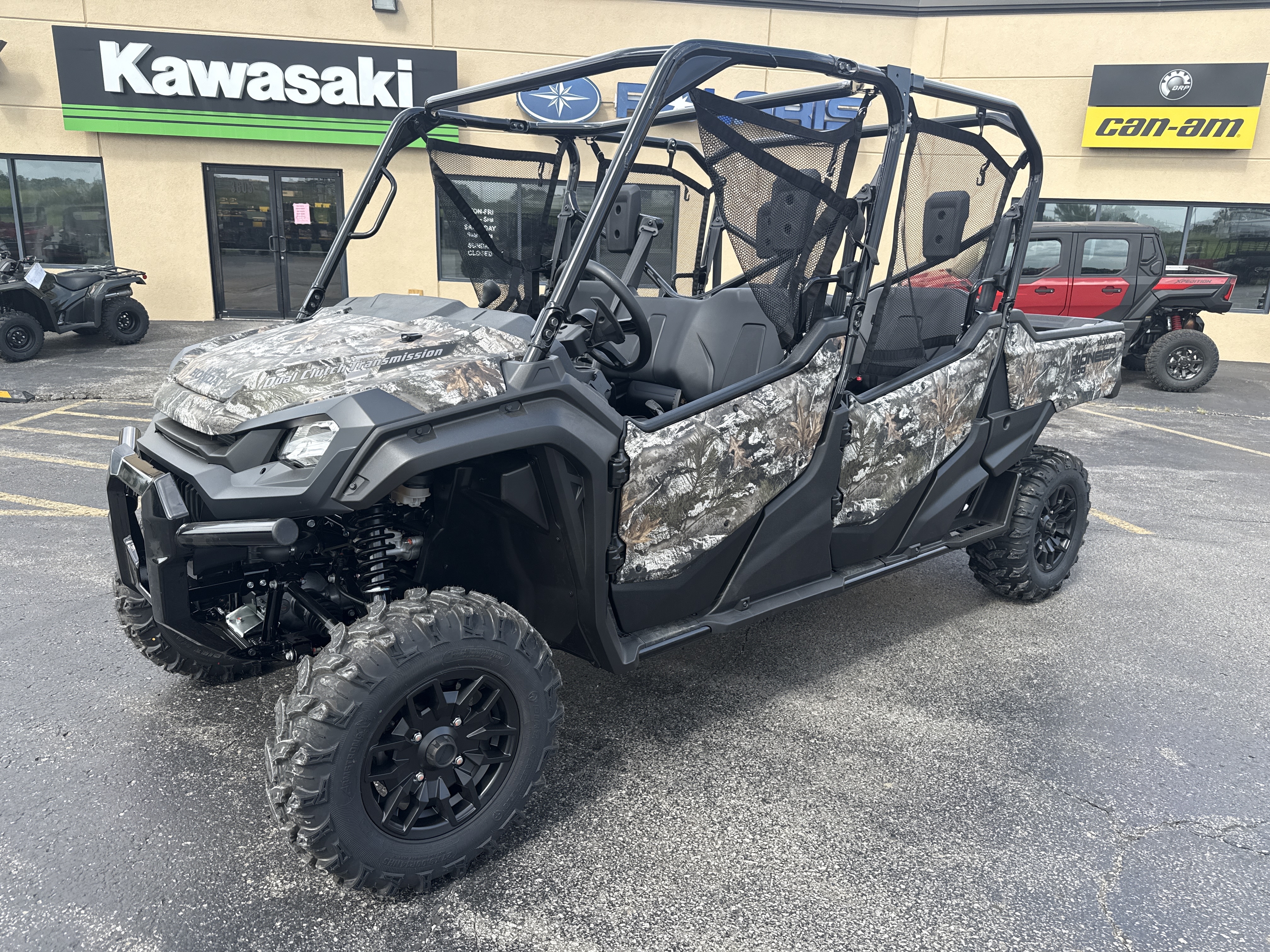 2025 Honda PIONEER 1000-6 - Photo 3