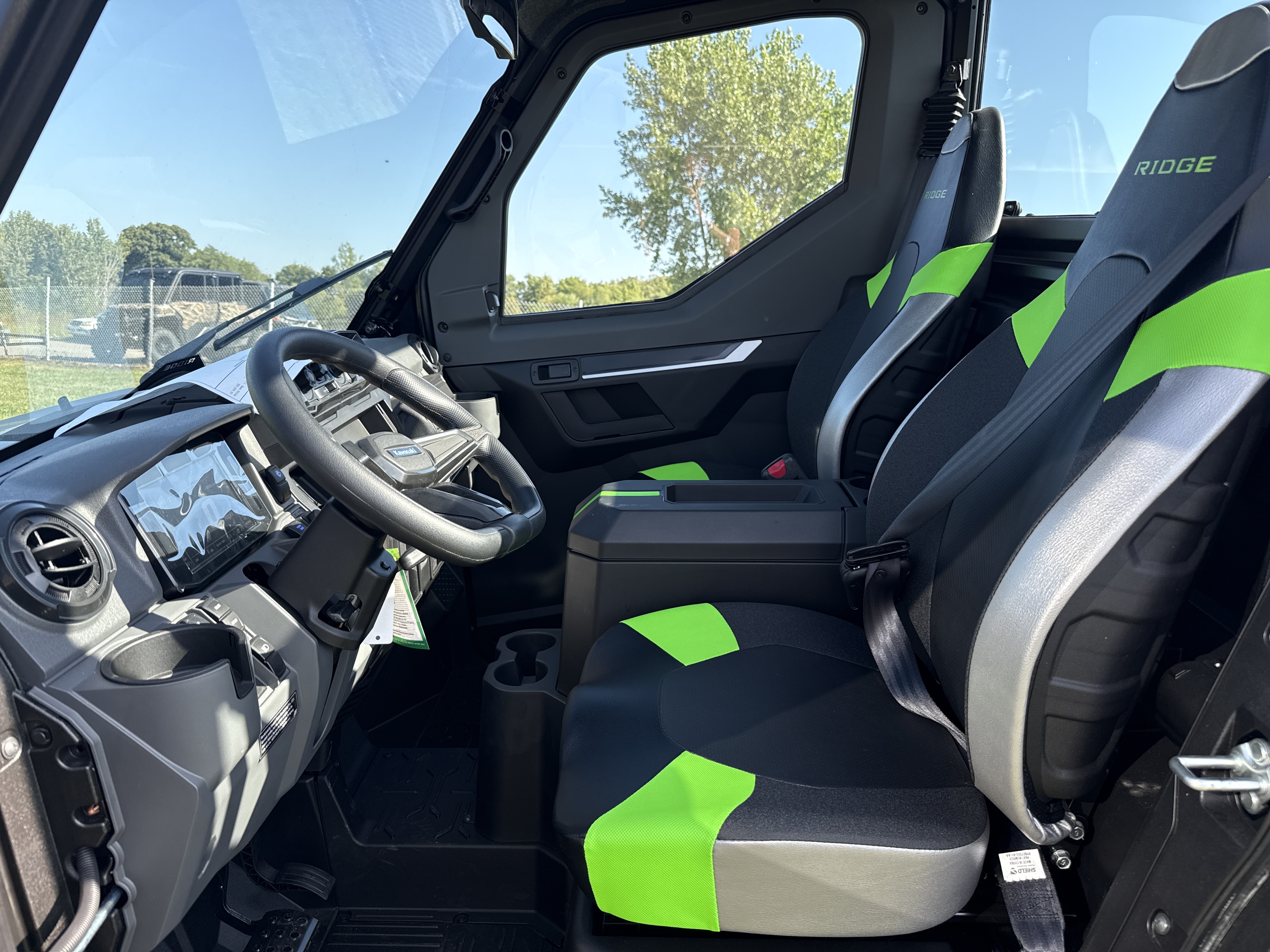 2025 Kawasaki RIDGE XR HVAC - Photo 6
