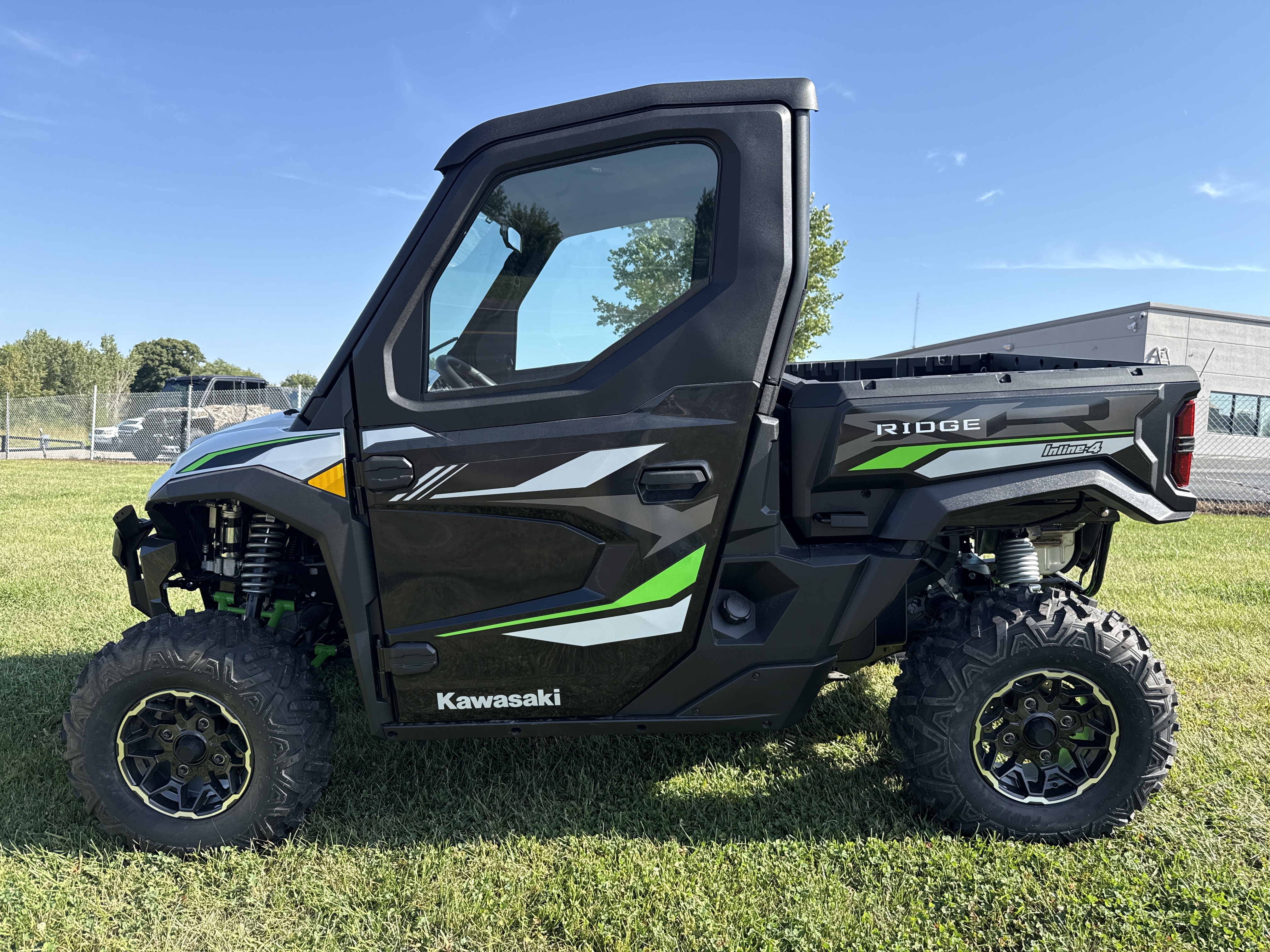 2025 Kawasaki RIDGE XR HVAC - Photo 2