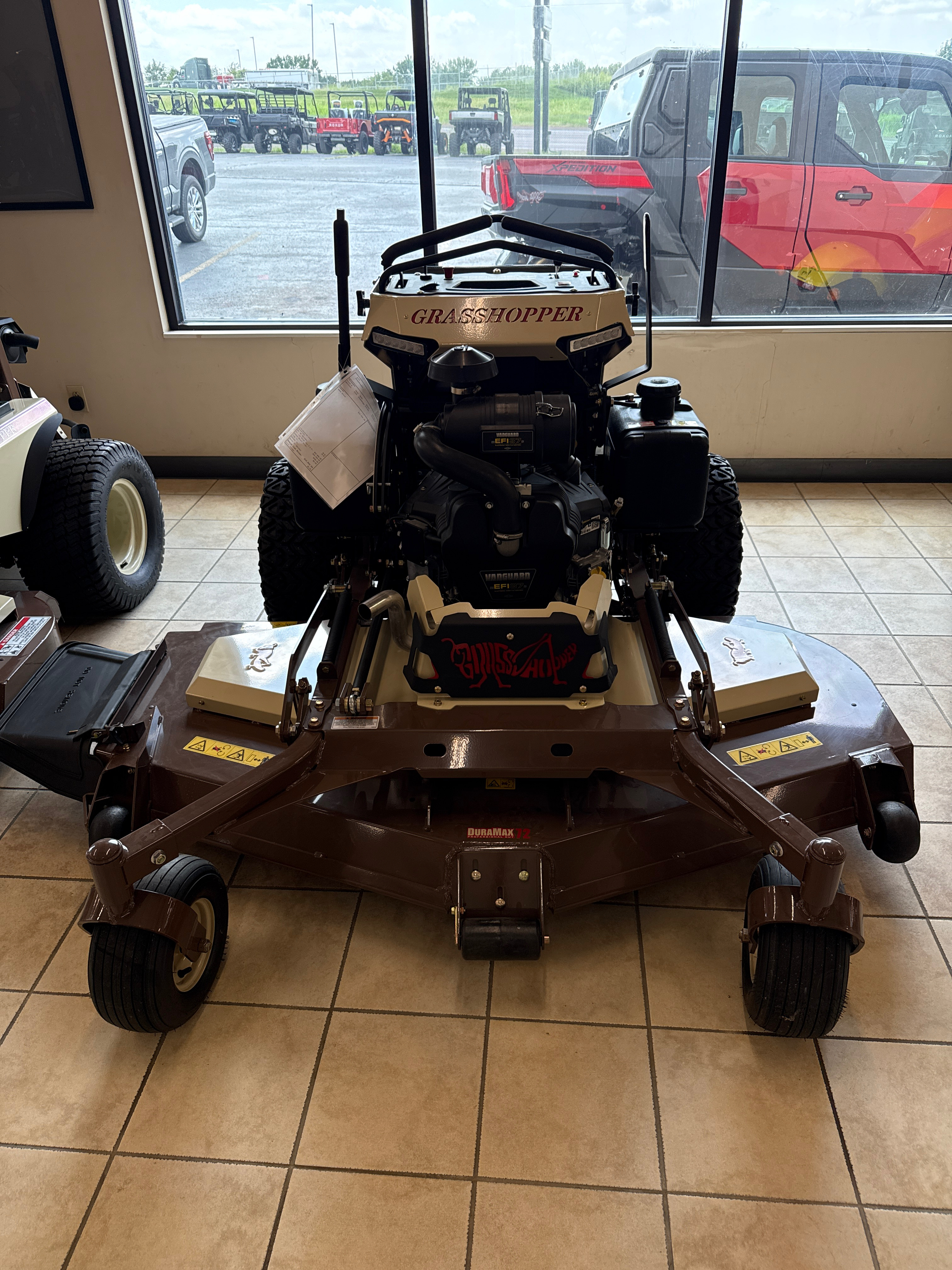 2025 Grasshopper 535180 - Photo 2