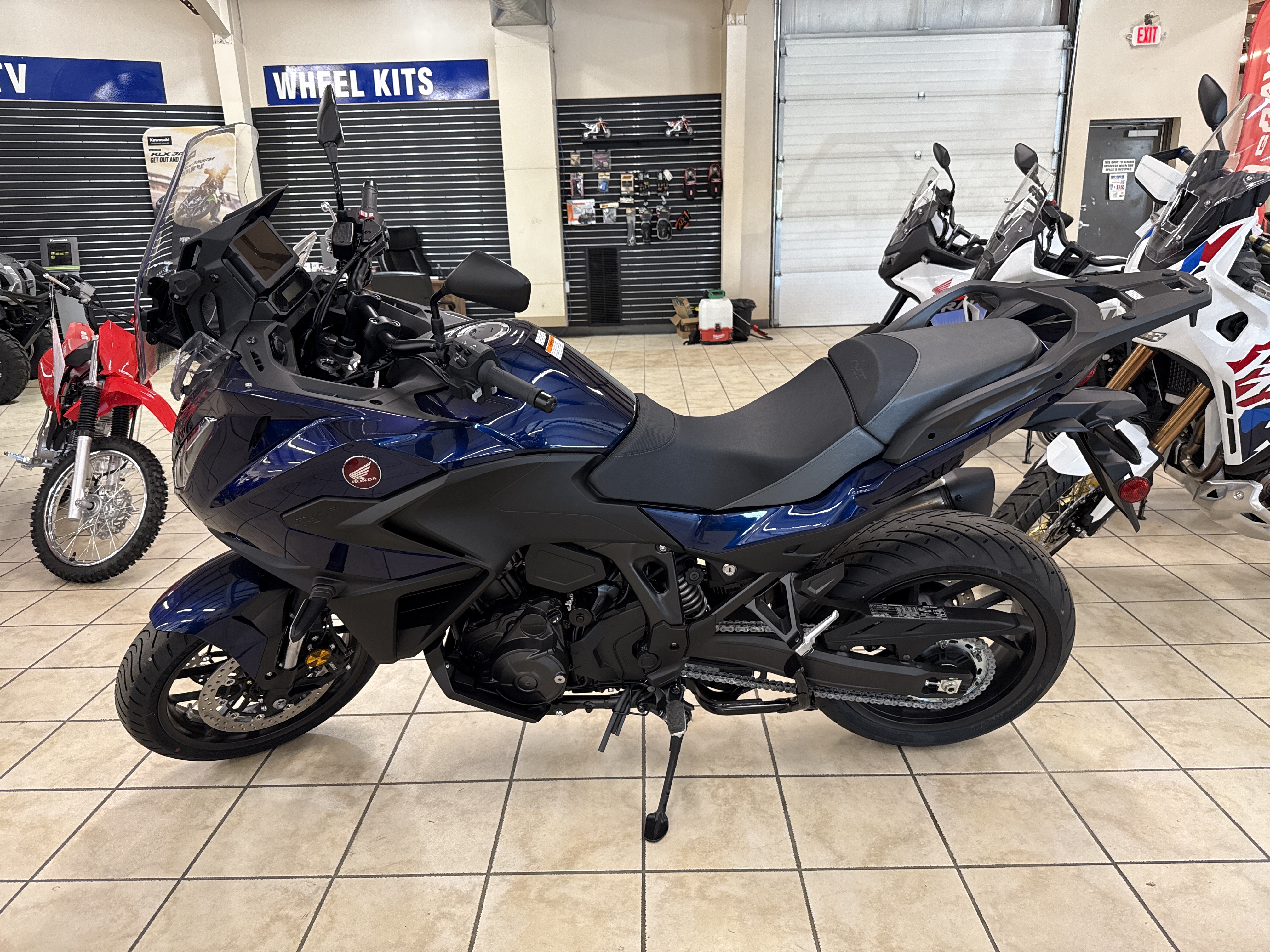 2025 Honda NT1100 - Photo 3