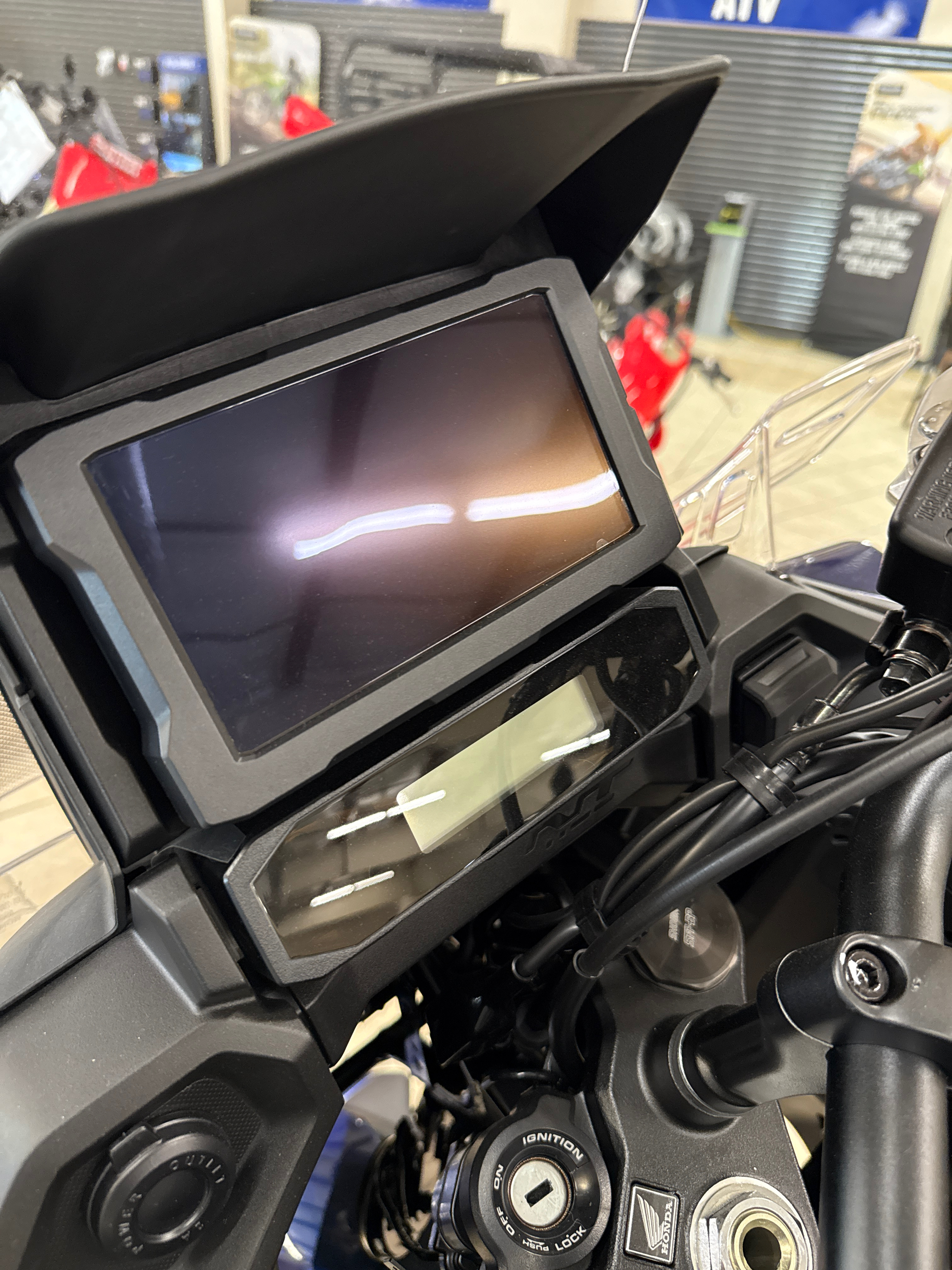 2025 Honda NT1100 - Photo 6