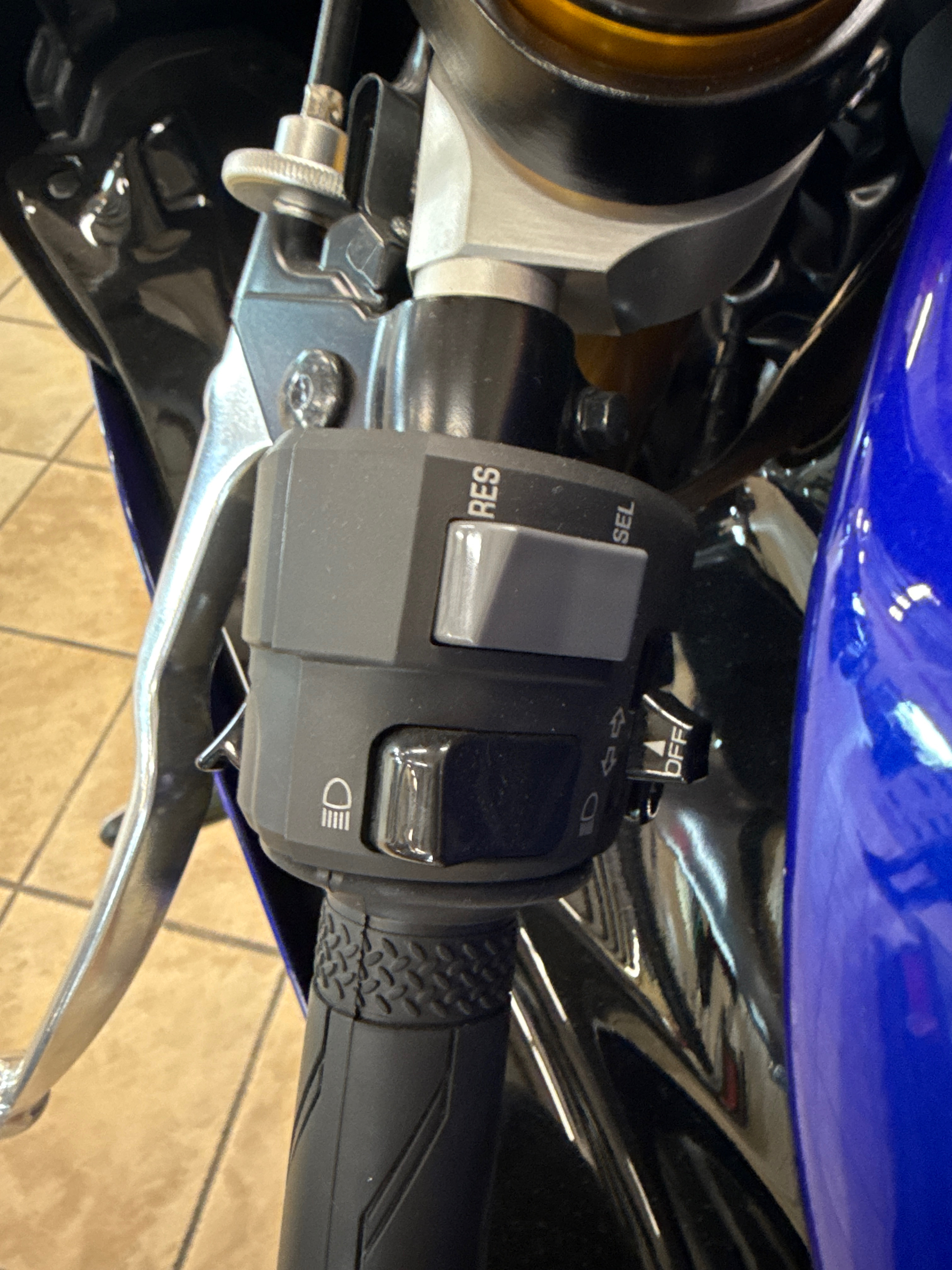 2025 Yamaha YZF-R7 - Photo 5