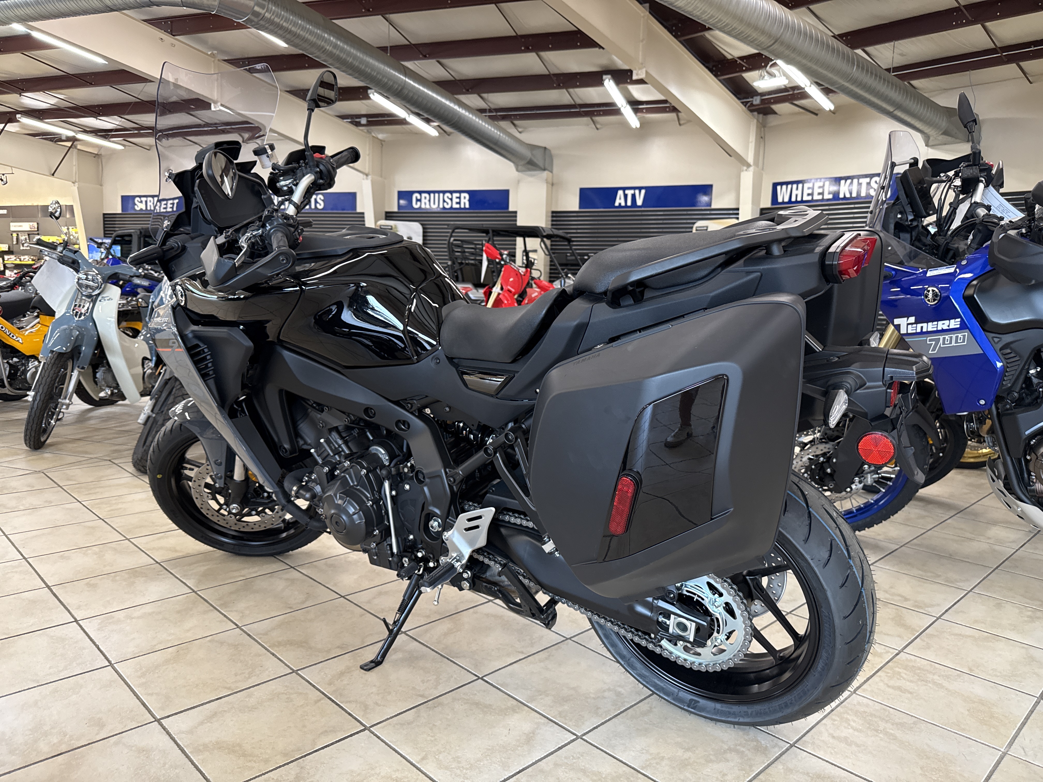 2025 Yamaha TRACER 9 - Photo 4