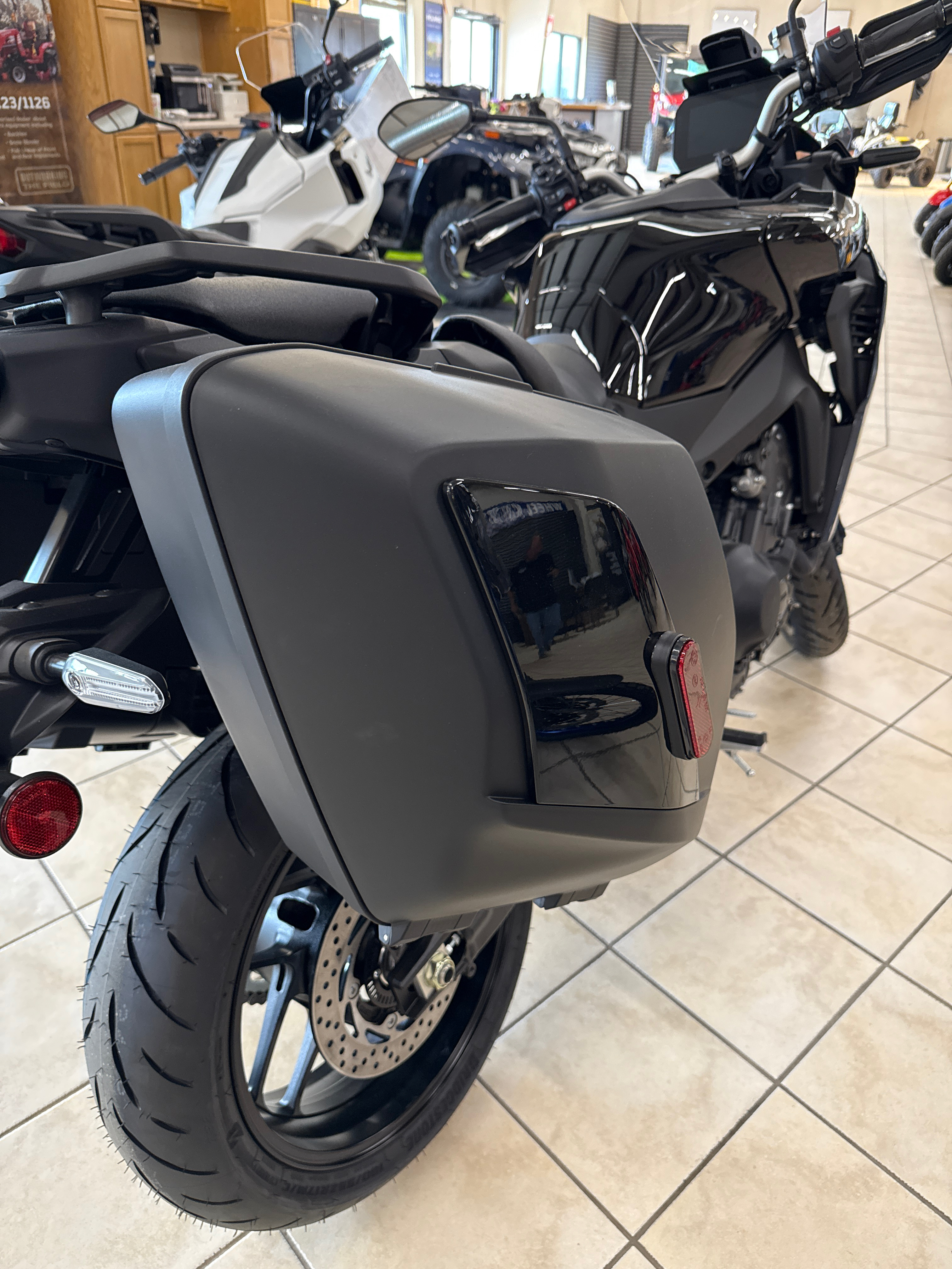 2025 Yamaha TRACER 9 - Photo 3