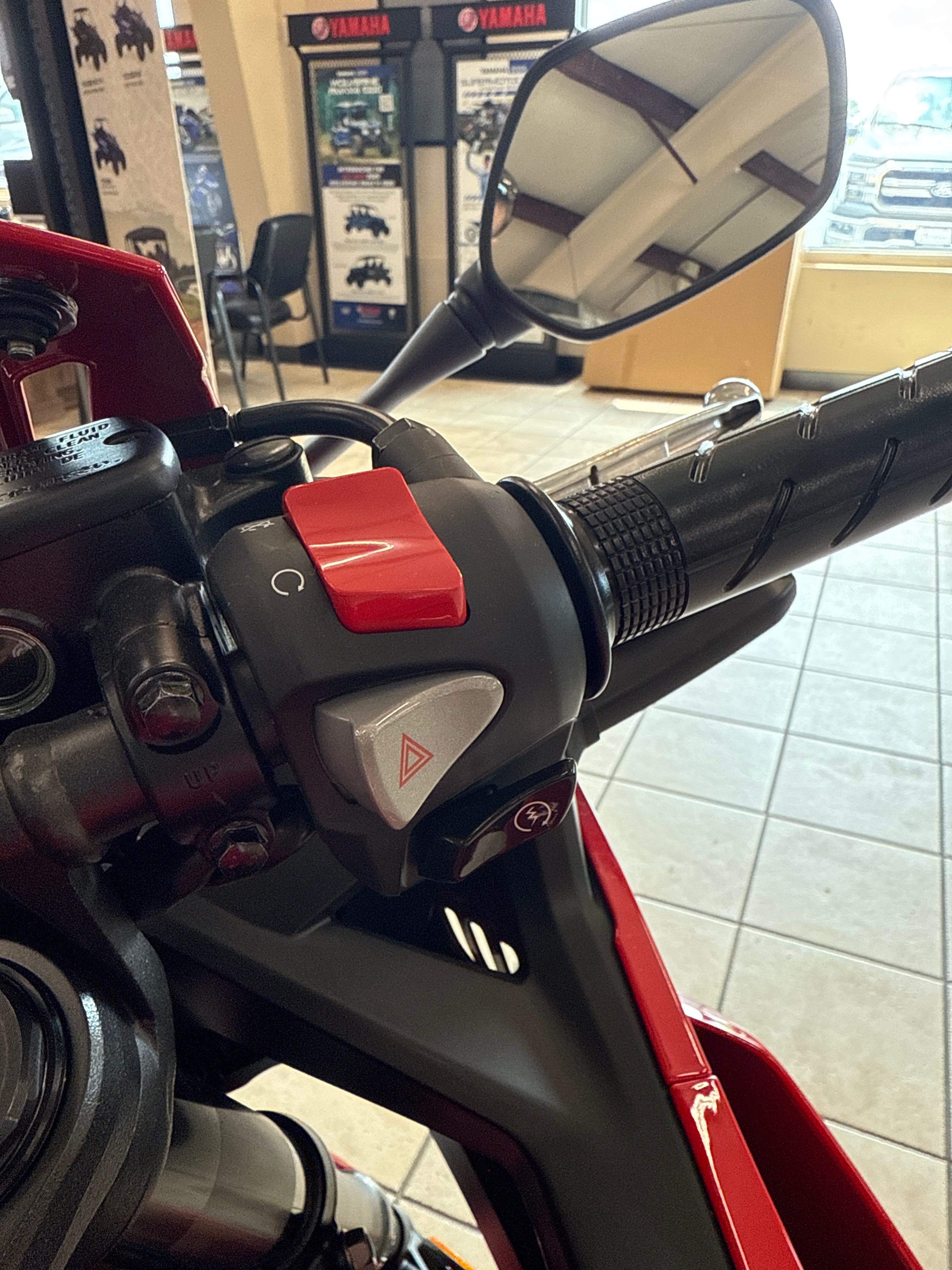 2025 Honda CBR500R ABS - Photo 6
