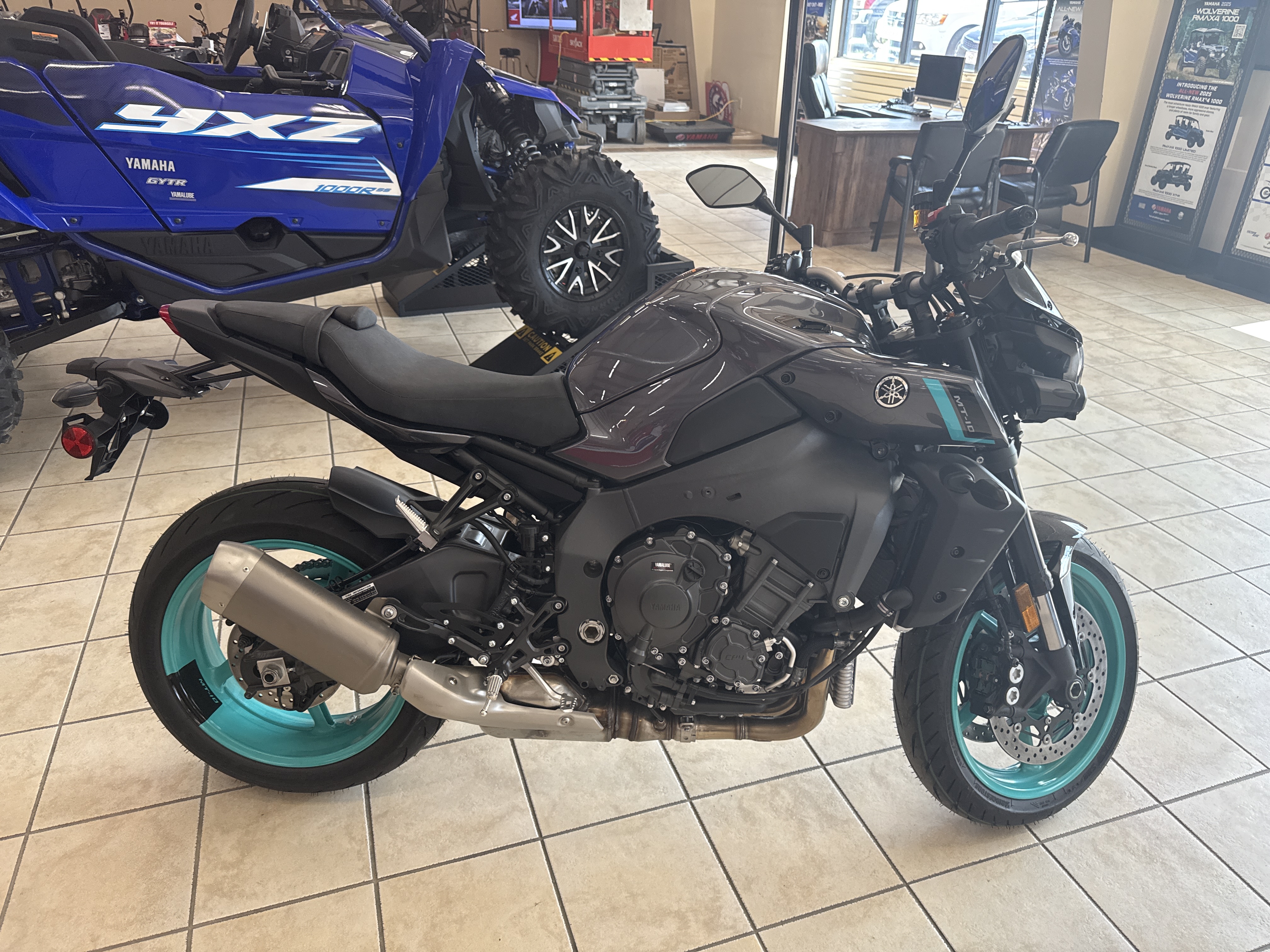 2024 Yamaha MT 10 - Photo 2