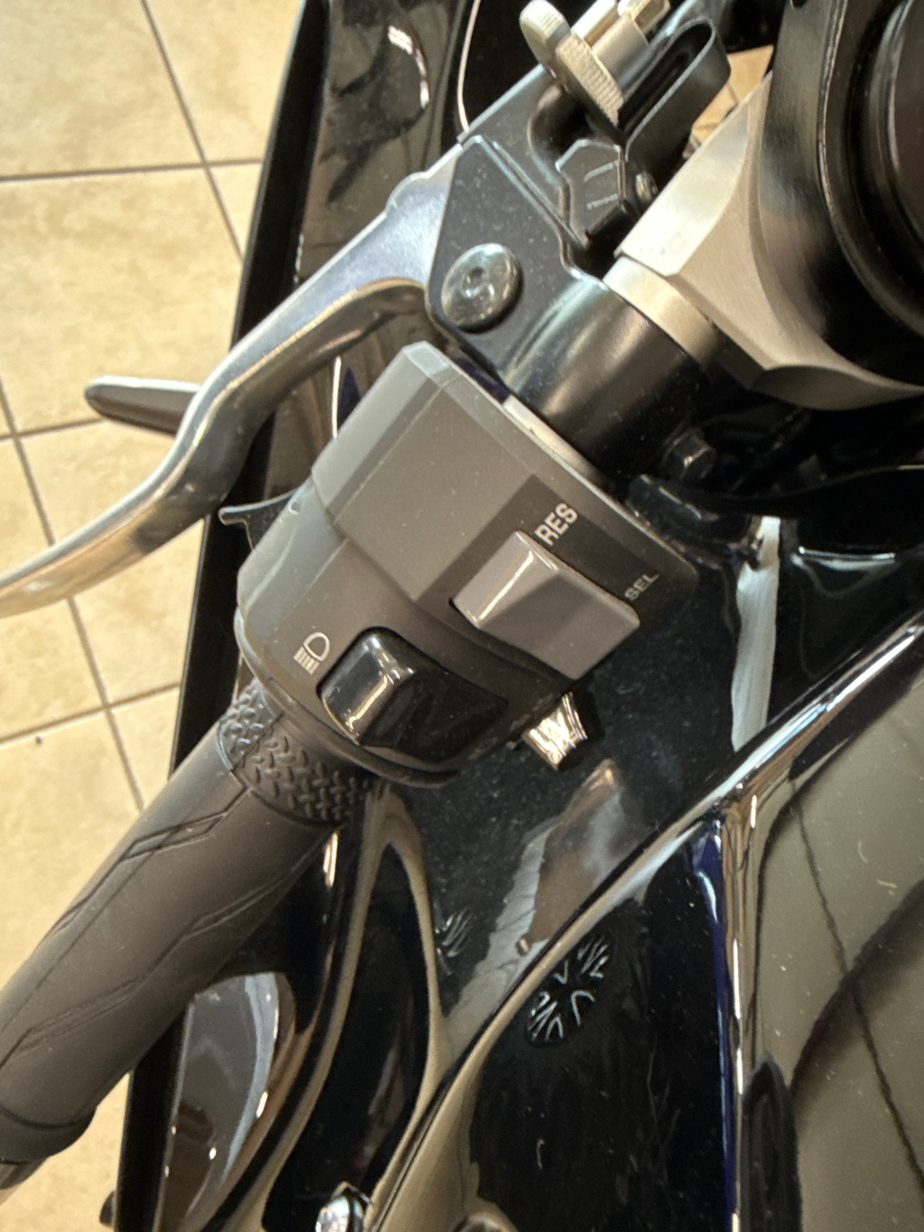 2025 Yamaha YZF-R7 - Photo 4