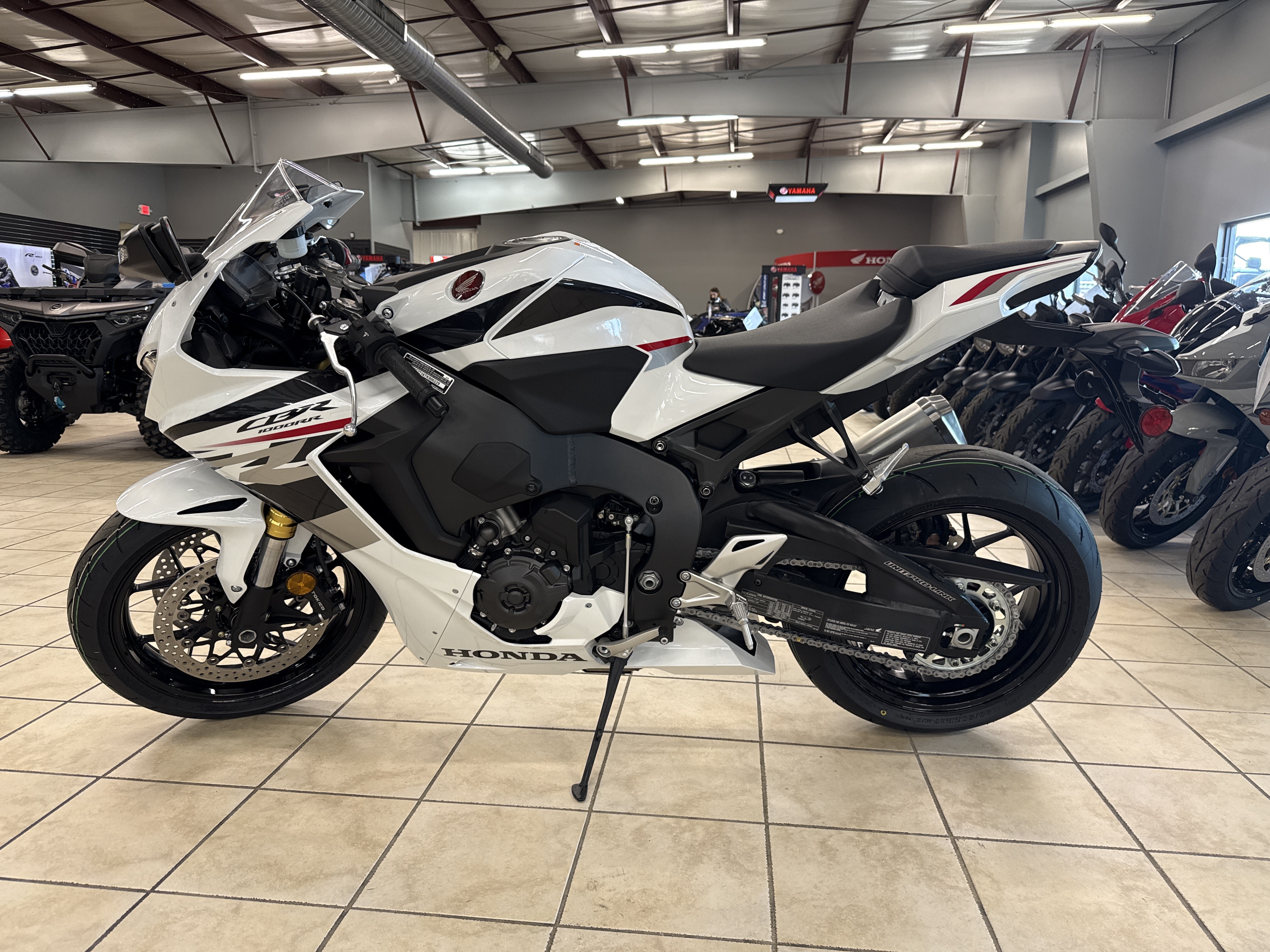 2026 Honda CBR1000RR - Photo 4