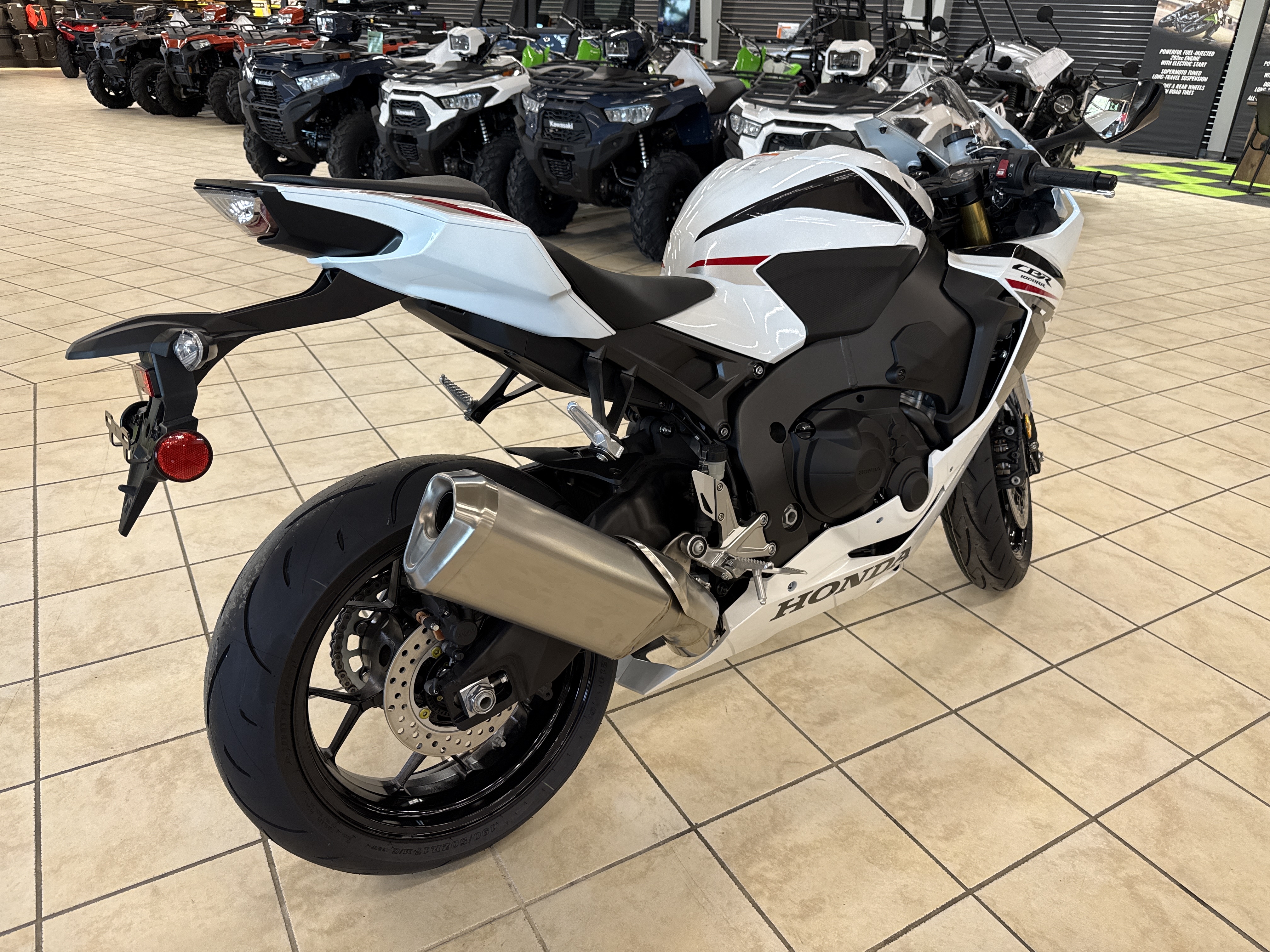 2026 Honda CBR1000RR - Photo 3
