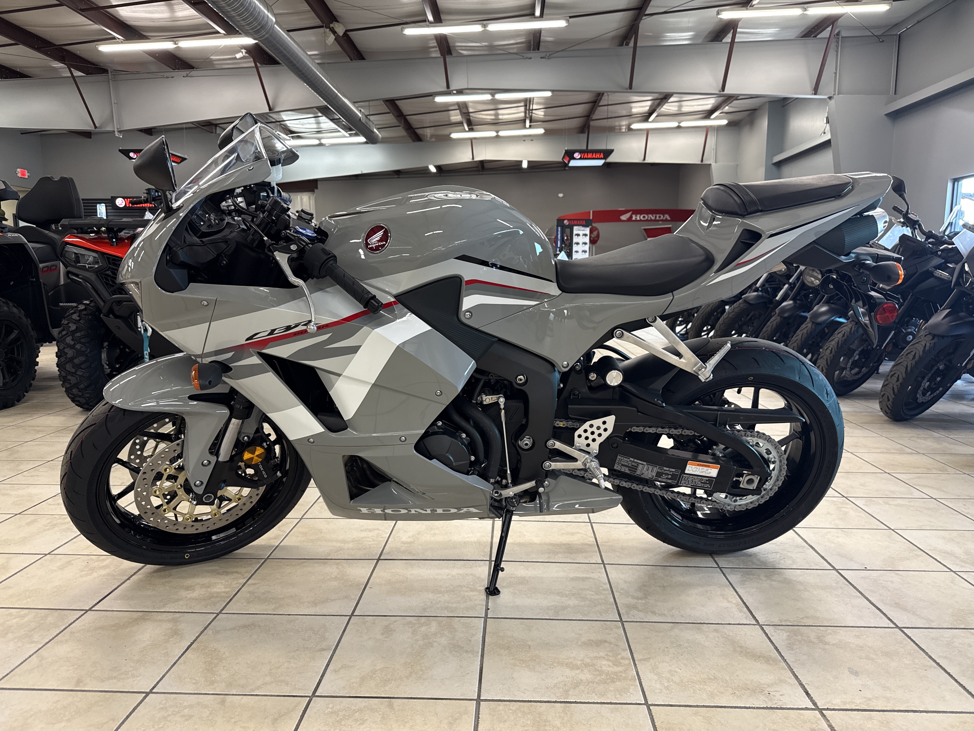 2026 Honda CBR600RR - Photo 4