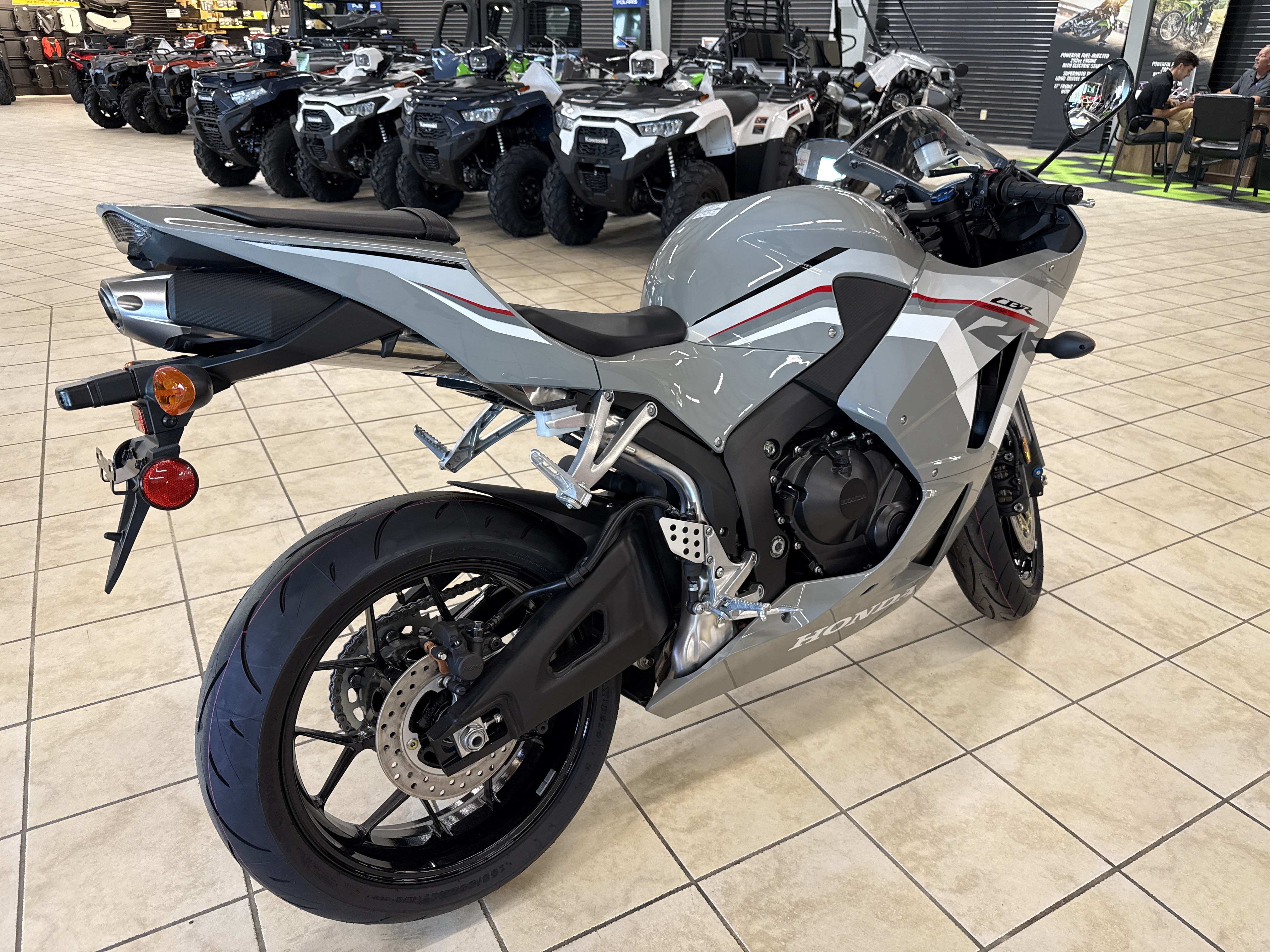 2026 Honda CBR600RR - Photo 3