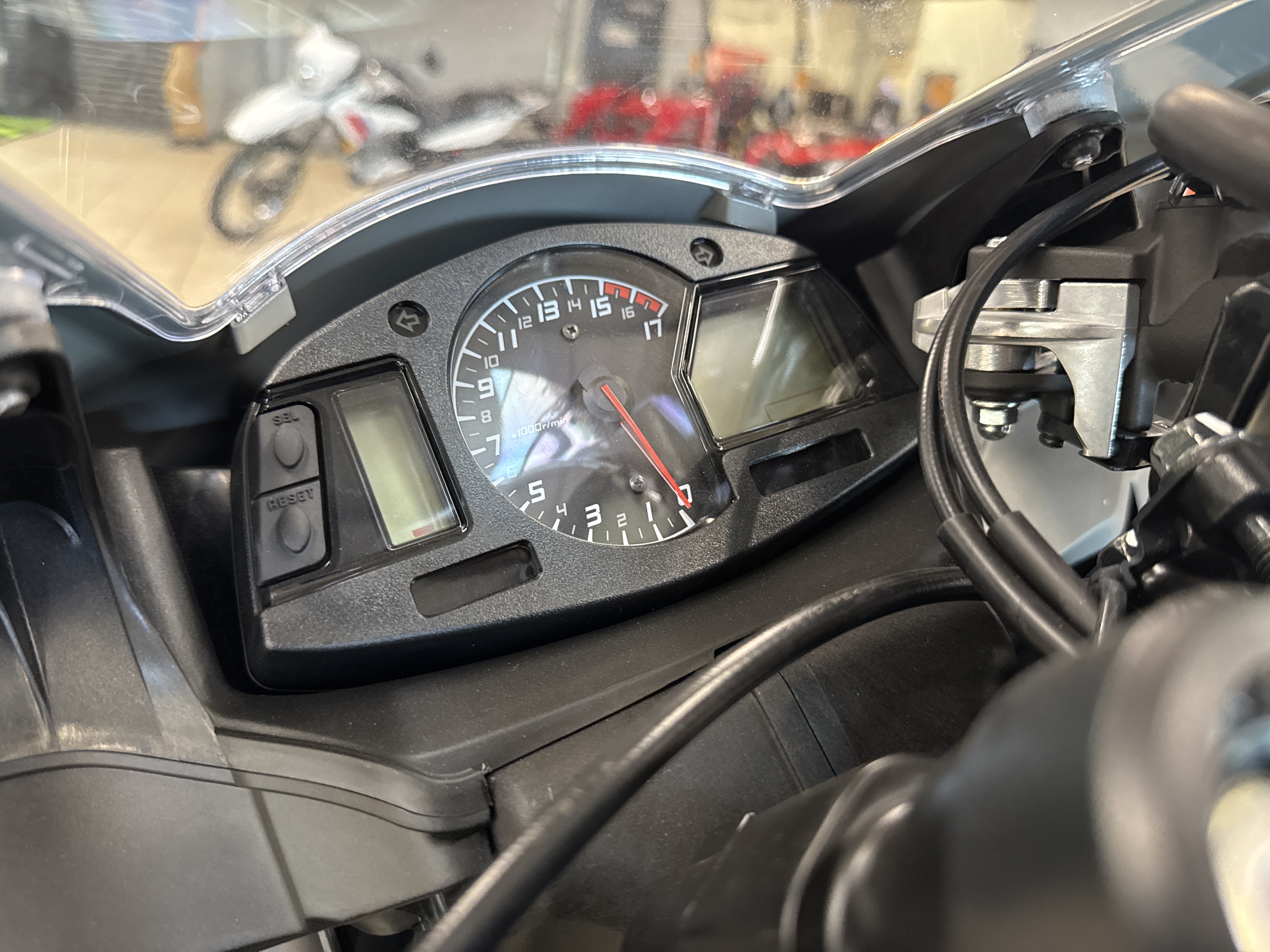 2026 Honda CBR600R - Photo 6