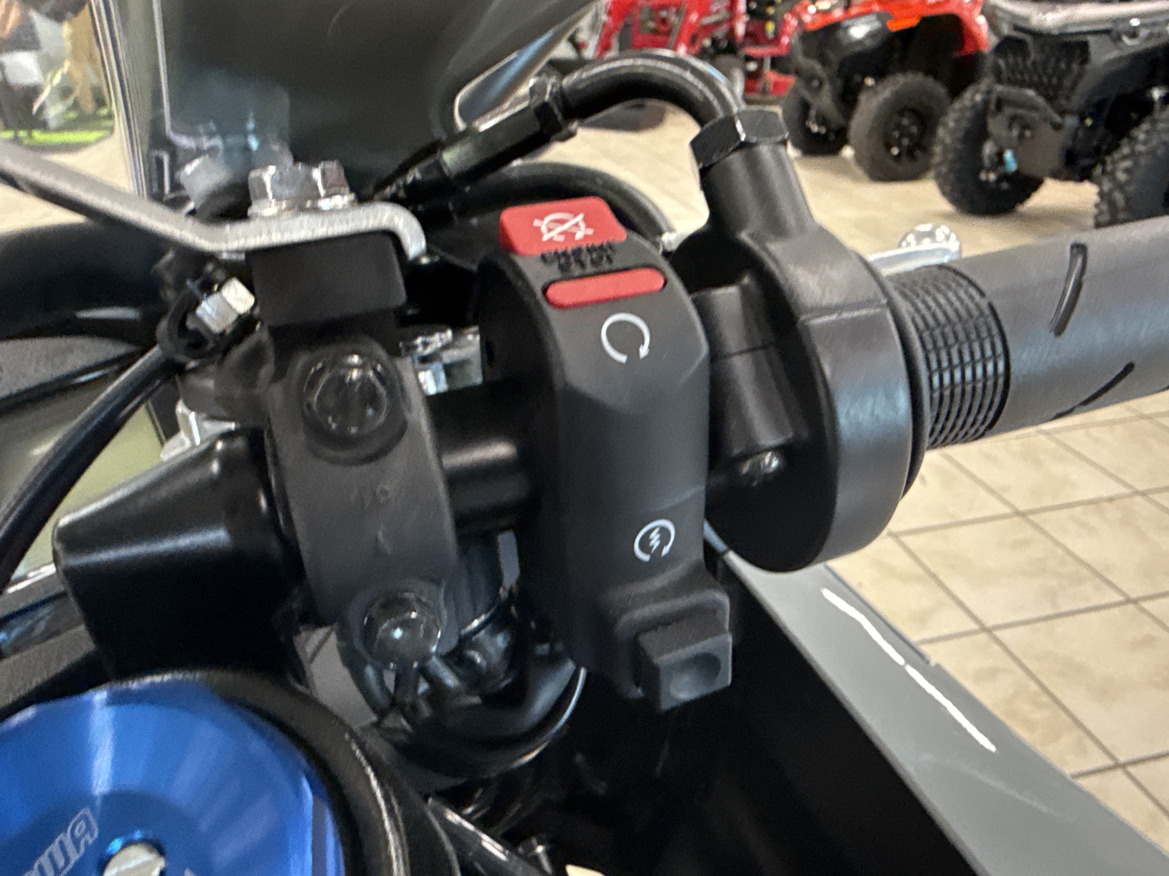 2026 Honda CBR600R - Photo 7