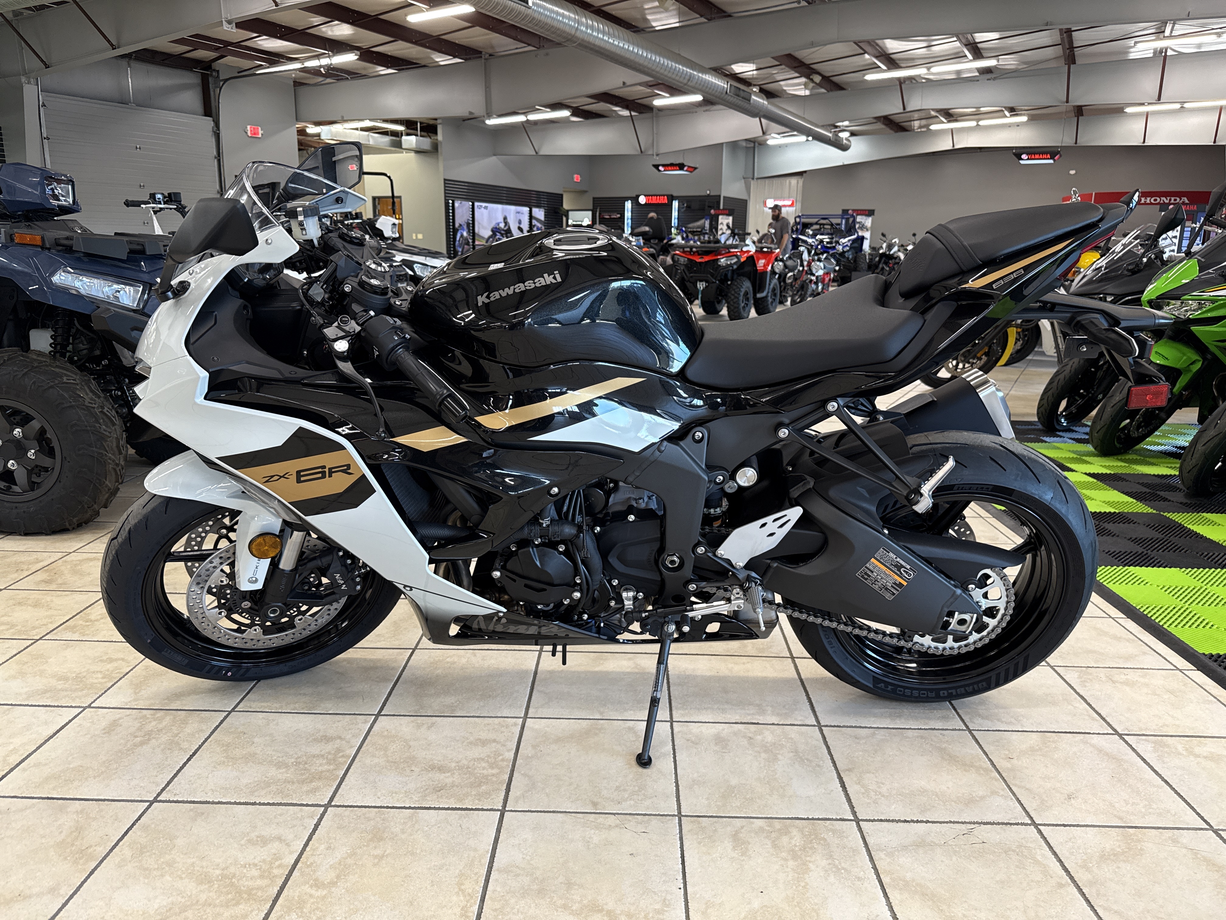 2026 Kawasaki NINJA ZX 6R ABS - Photo 3