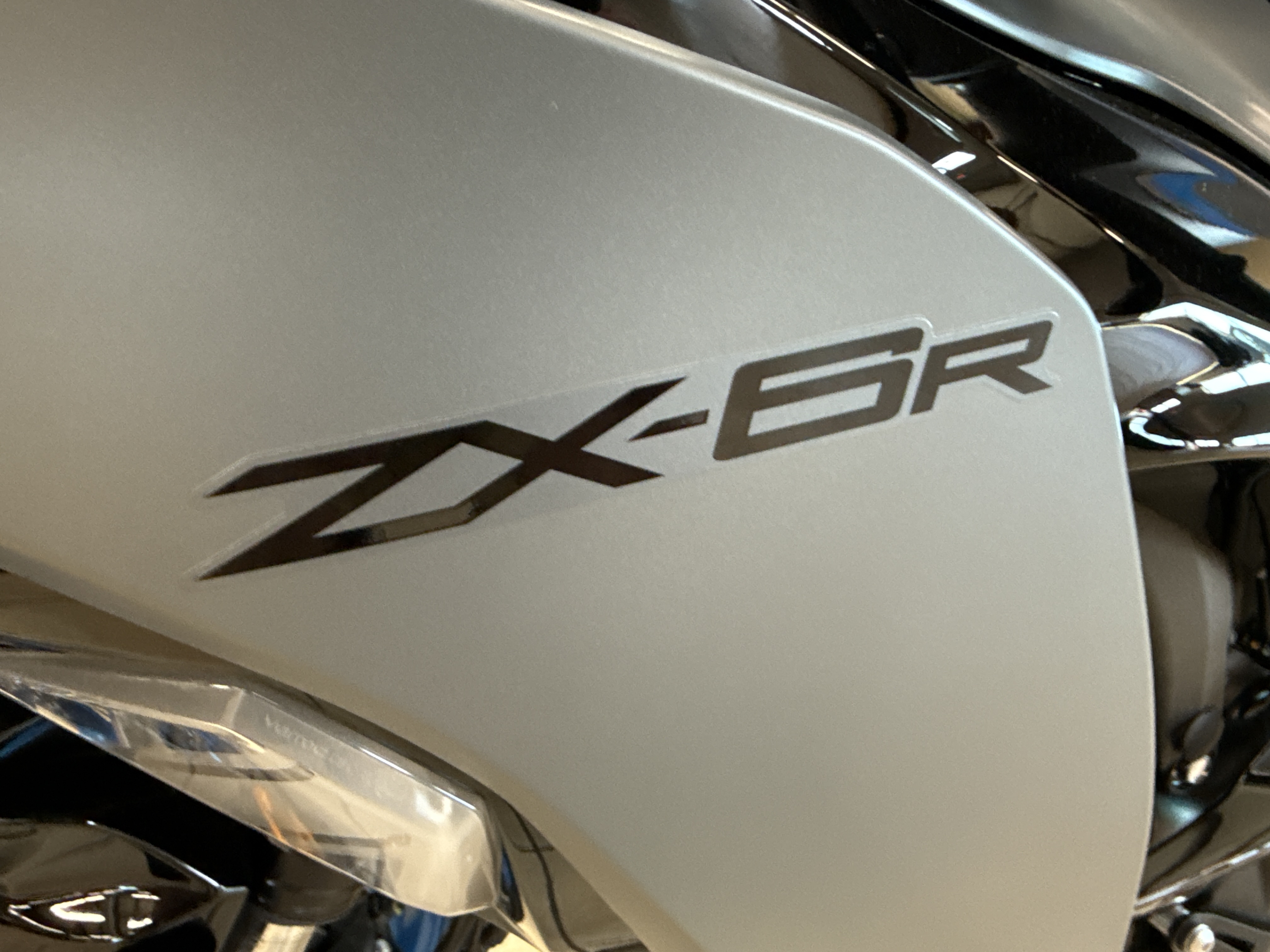 2026 Kawasaki NINJA ZX 6R - Photo 5