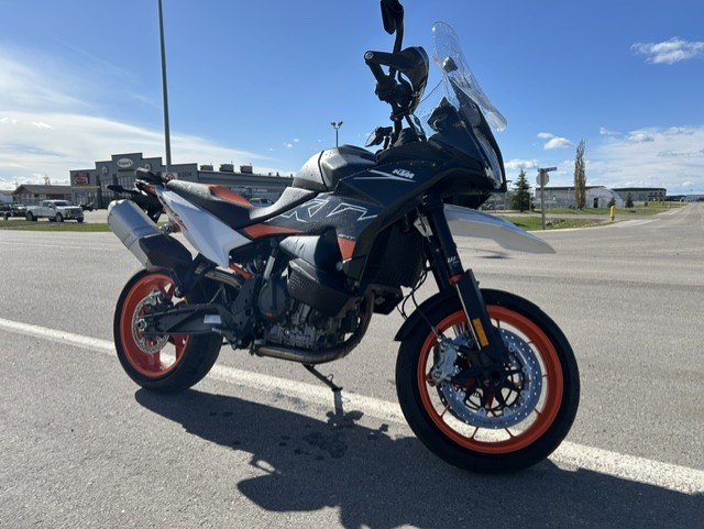 2024 KTM 890 Adventure